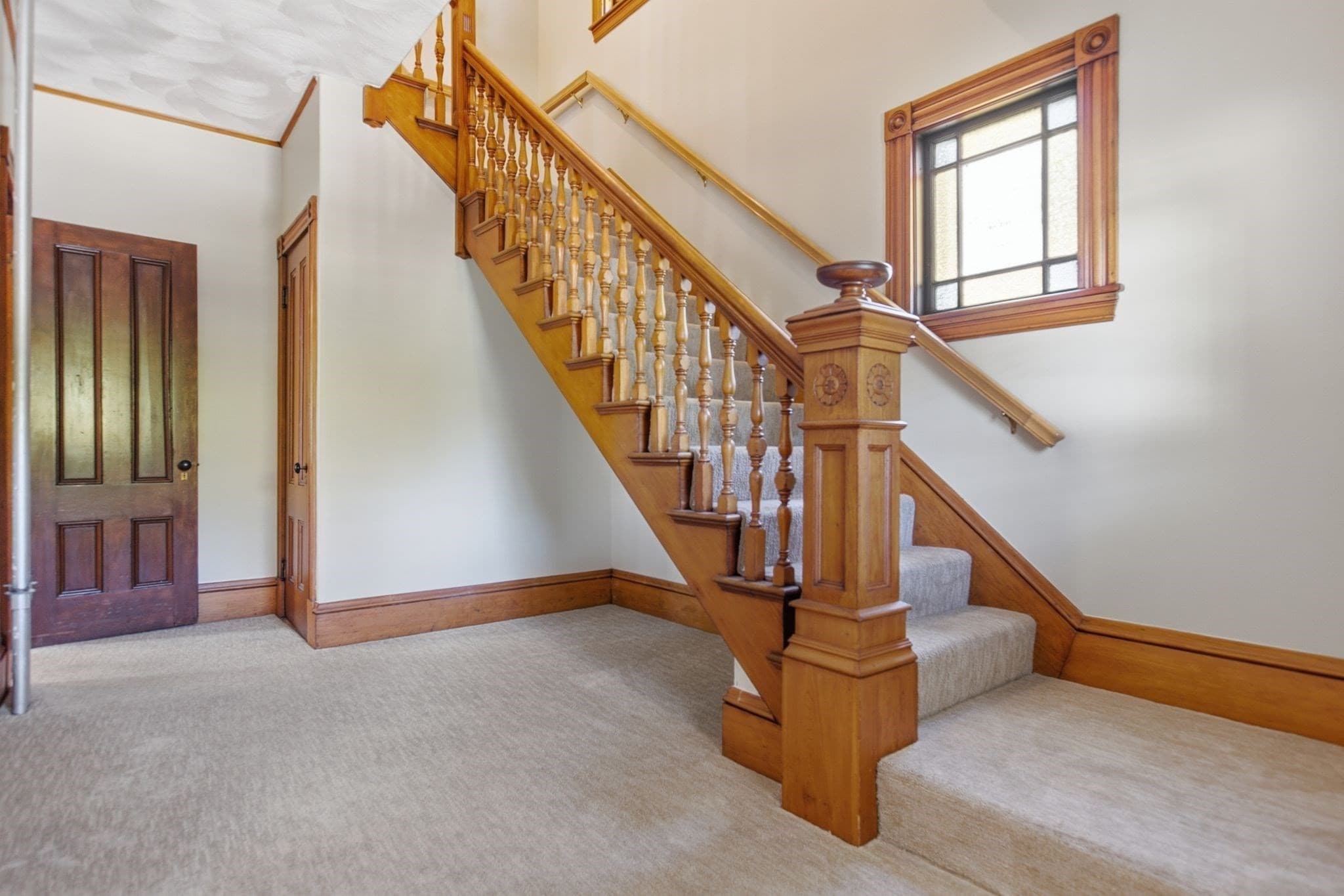 Single Family Residence at 38 Highland St, Reading MA 01867, photo 7 of 42