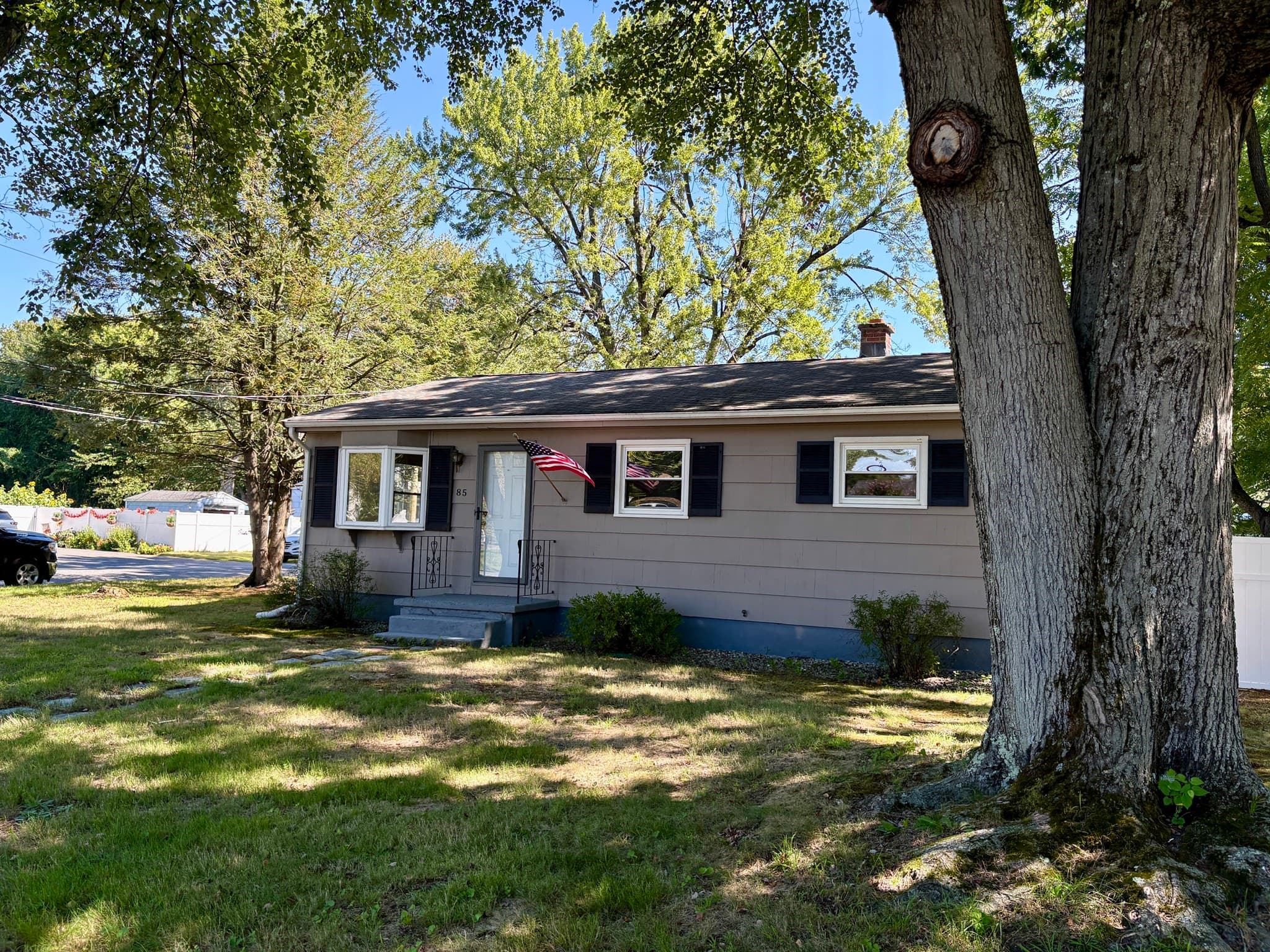Single Family Residence at 85 Talmadge Dr, Springfield MA 01118, Springfield, photo 2 of 22