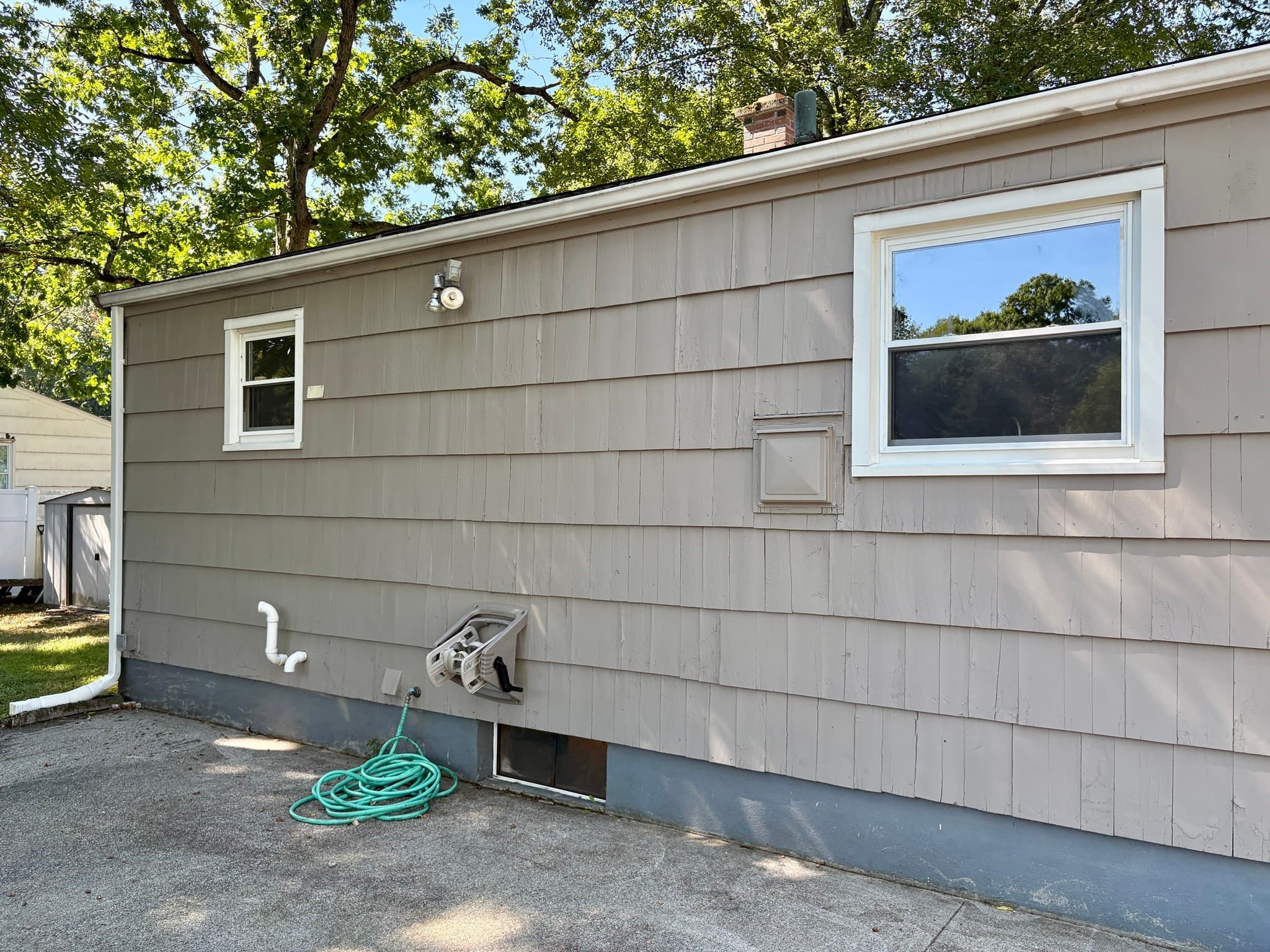 Single Family Residence at 85 Talmadge Dr, Springfield MA 01118, Springfield, photo 7 of 22