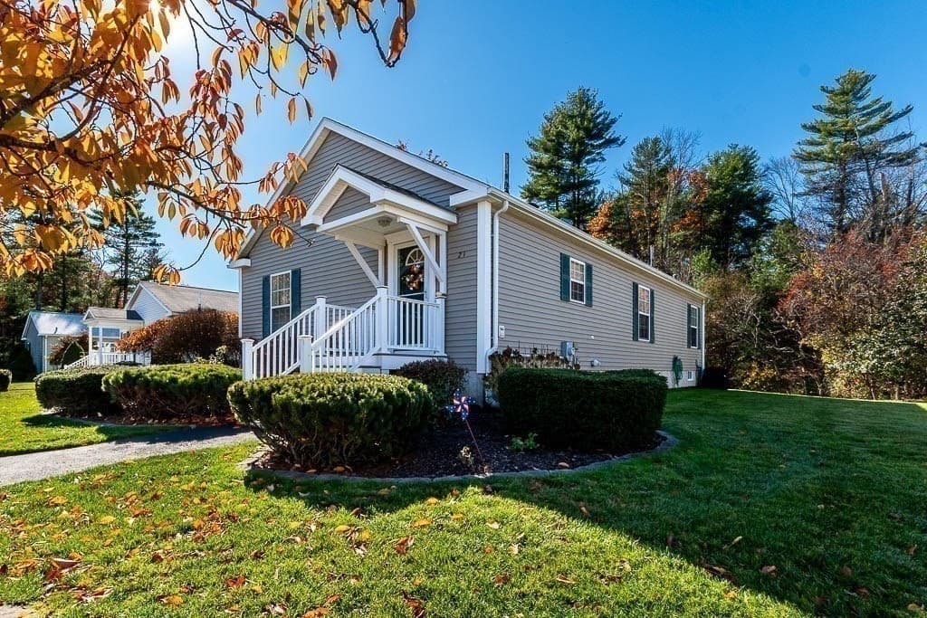 21 Hemlock Dr, Bridgewater MA 02324