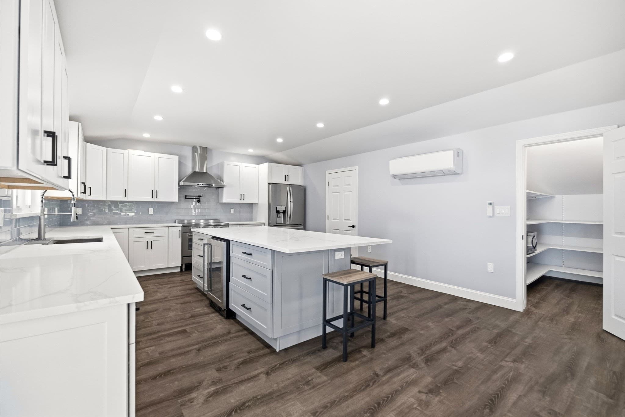 Single Family Residence at 23 Joseph Rd, Framingham MA 01701, Framingham, photo 3 of 42