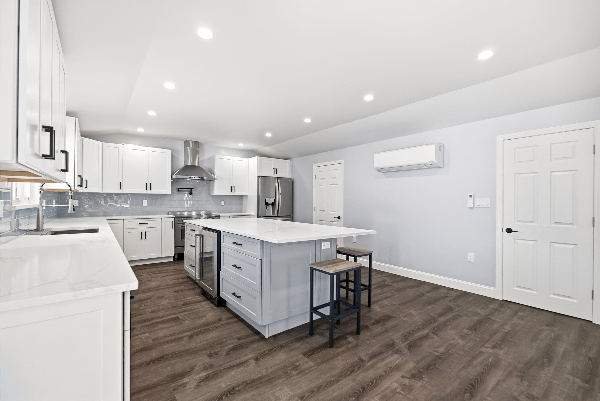 Single Family Residence at 23 Joseph Rd, Framingham MA 01701, Framingham, photo 9 of 42