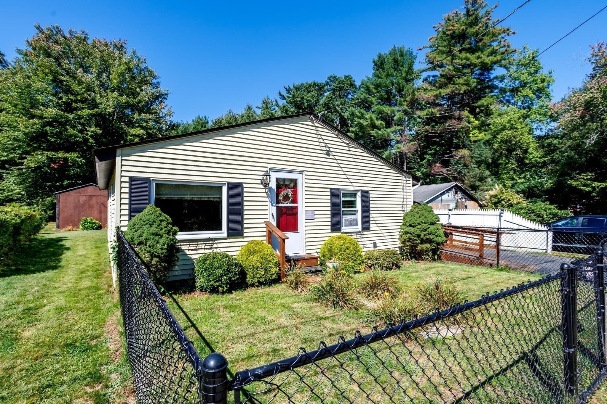 419 Harvard Ave, Athol MA 01331