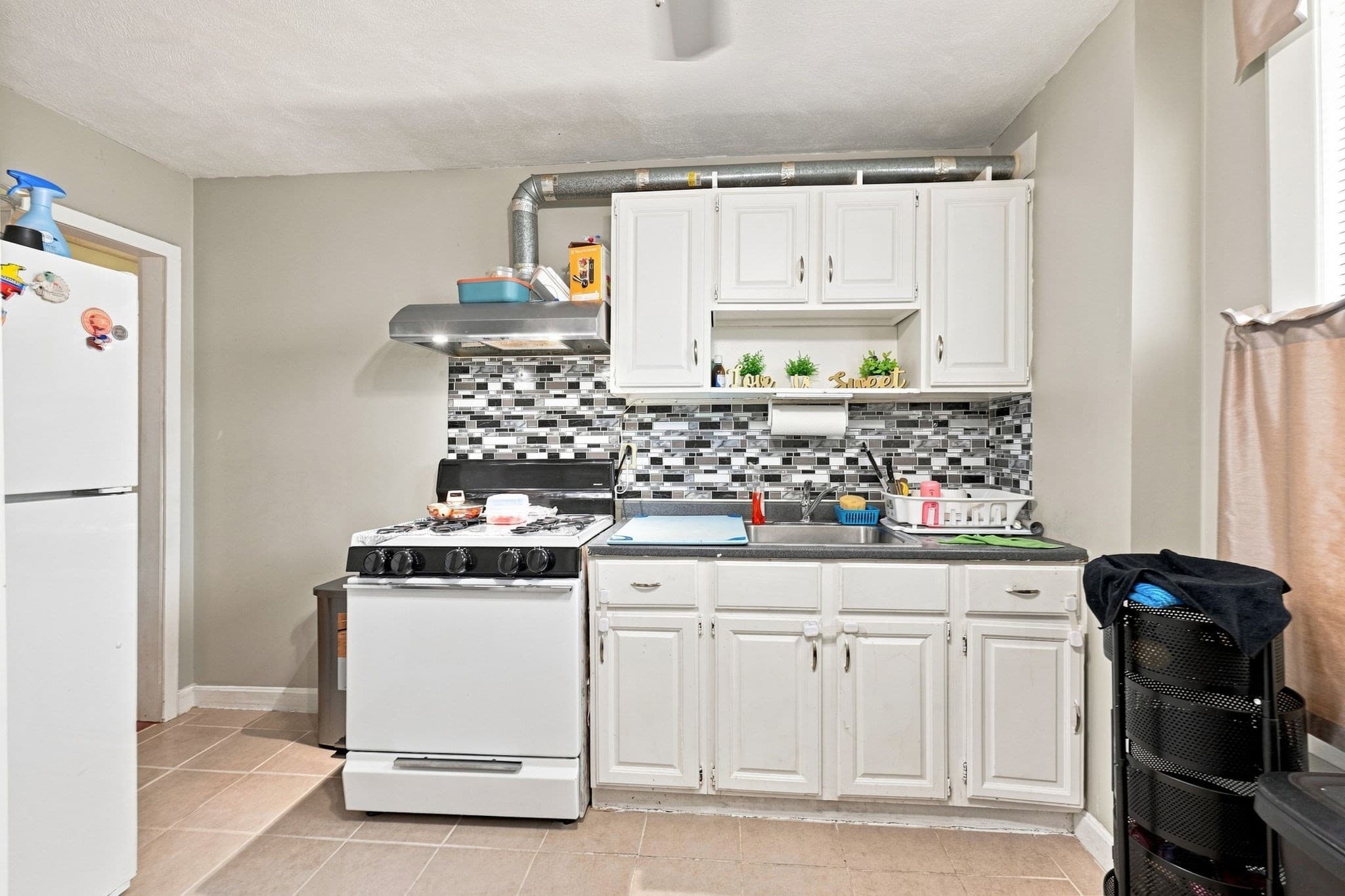 3 Family at 427 Broadway, Lynn MA 01904, Lynn, photo 9 of 42