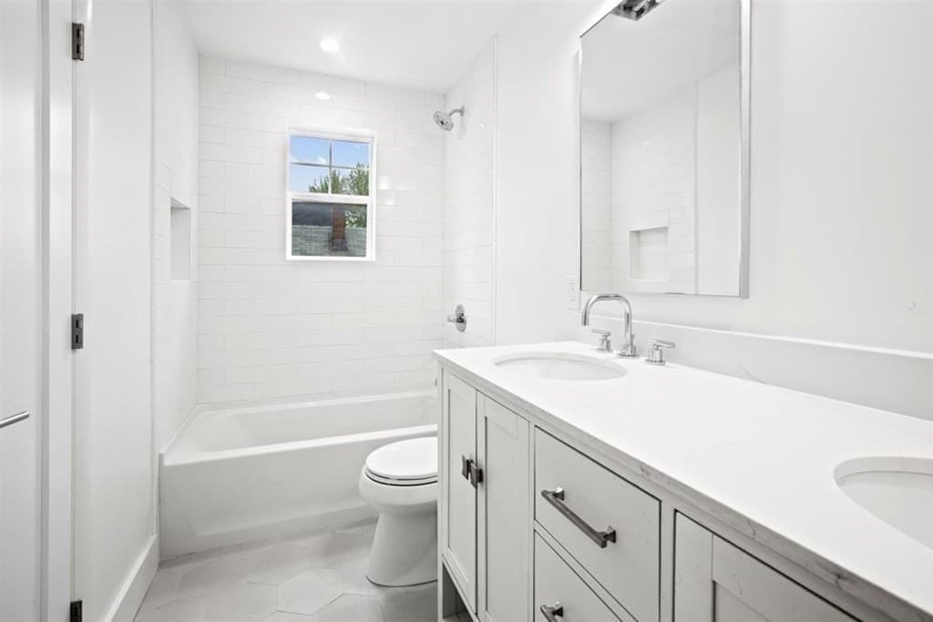 3 Family at 197 Vine St, Everett MA 02149, Everett, photo 10 of 18