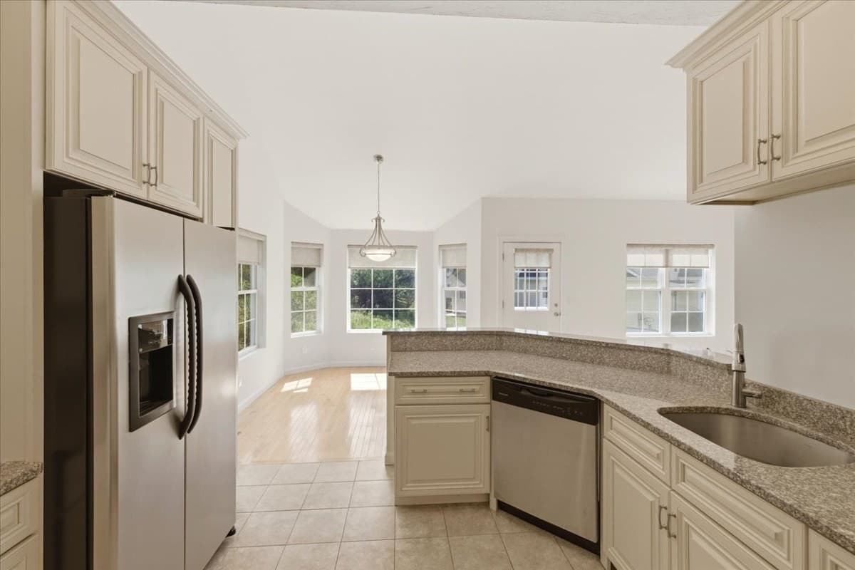 Condominium at 30 Shadow Creek Lane # 30, Ashland MA 01721, Ashland, photo 11 of 27