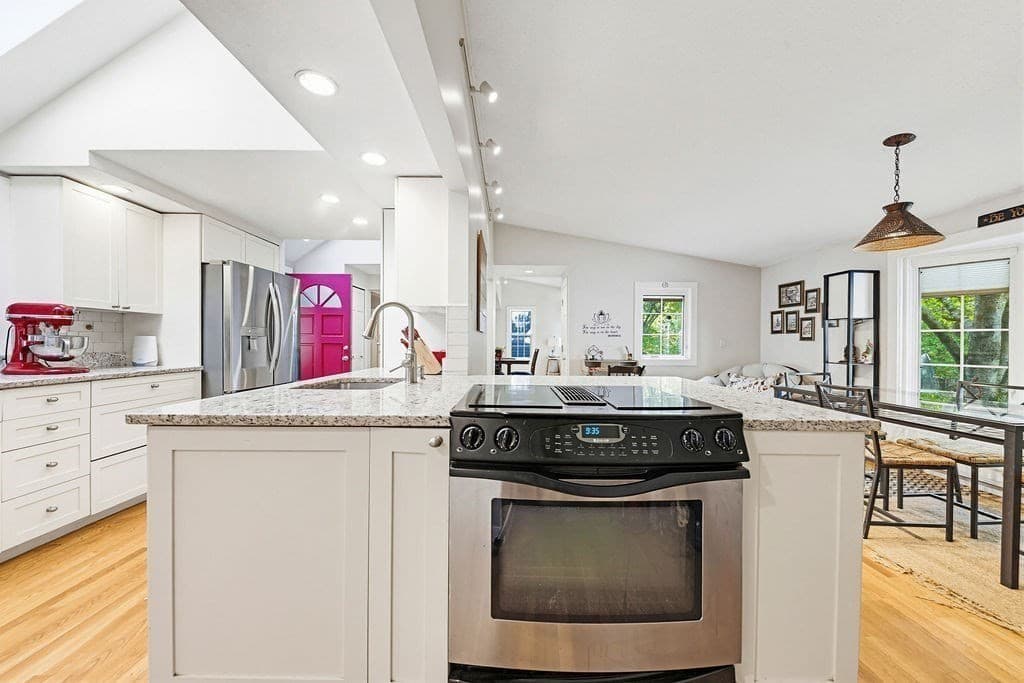 Single Family Residence at 49 Ashcroft Rd, Sharon MA 02067, Sharon, photo 11 of 42