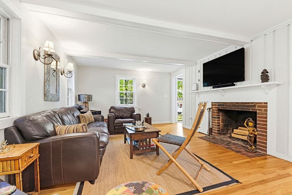 Single Family Residence at 49 Ashcroft Rd, Sharon MA 02067, Sharon, photo 4 of 42