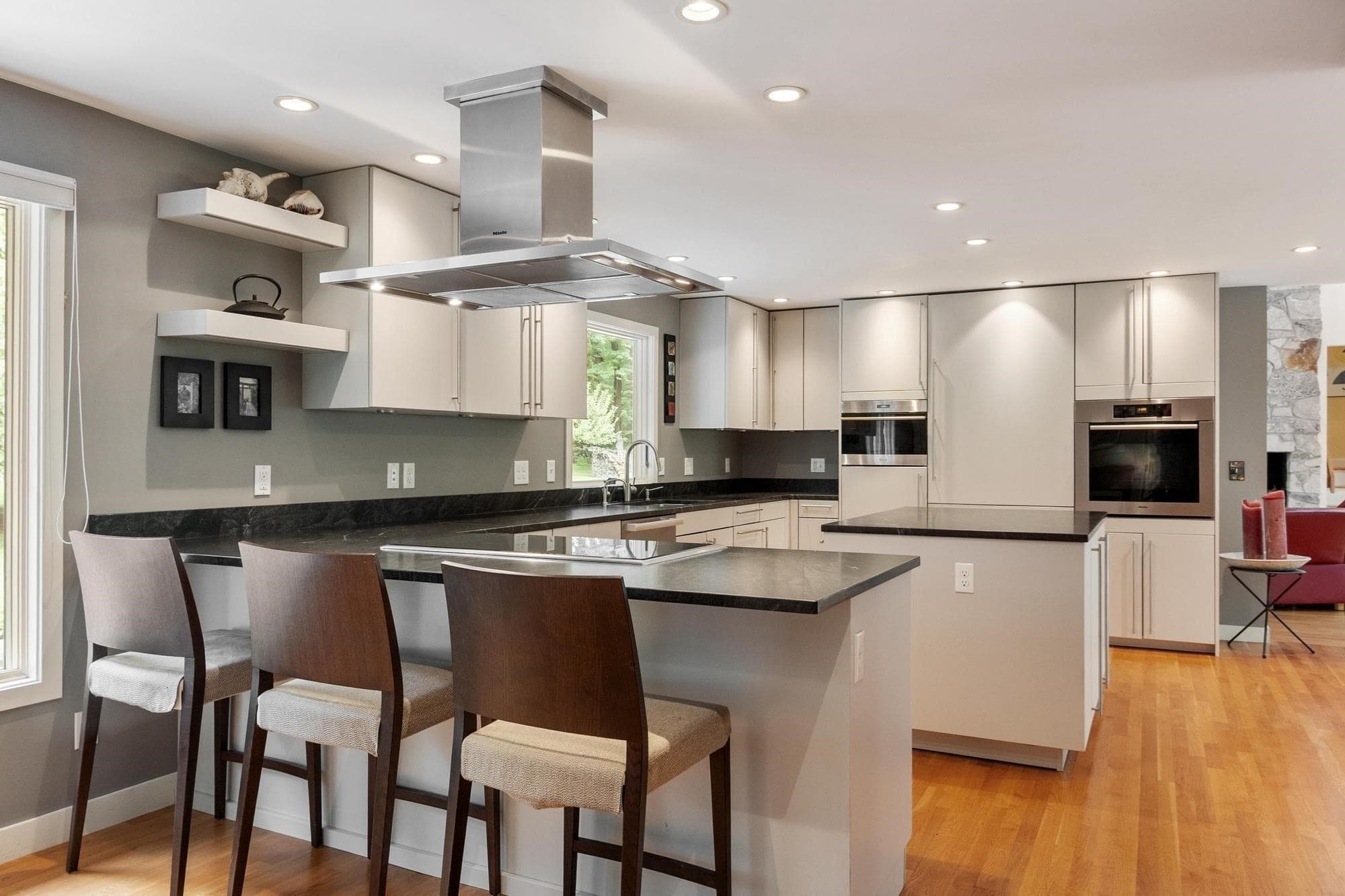 Single Family Residence at 2 Sutton Pl, Acton MA 01720, Acton, photo 3 of 42