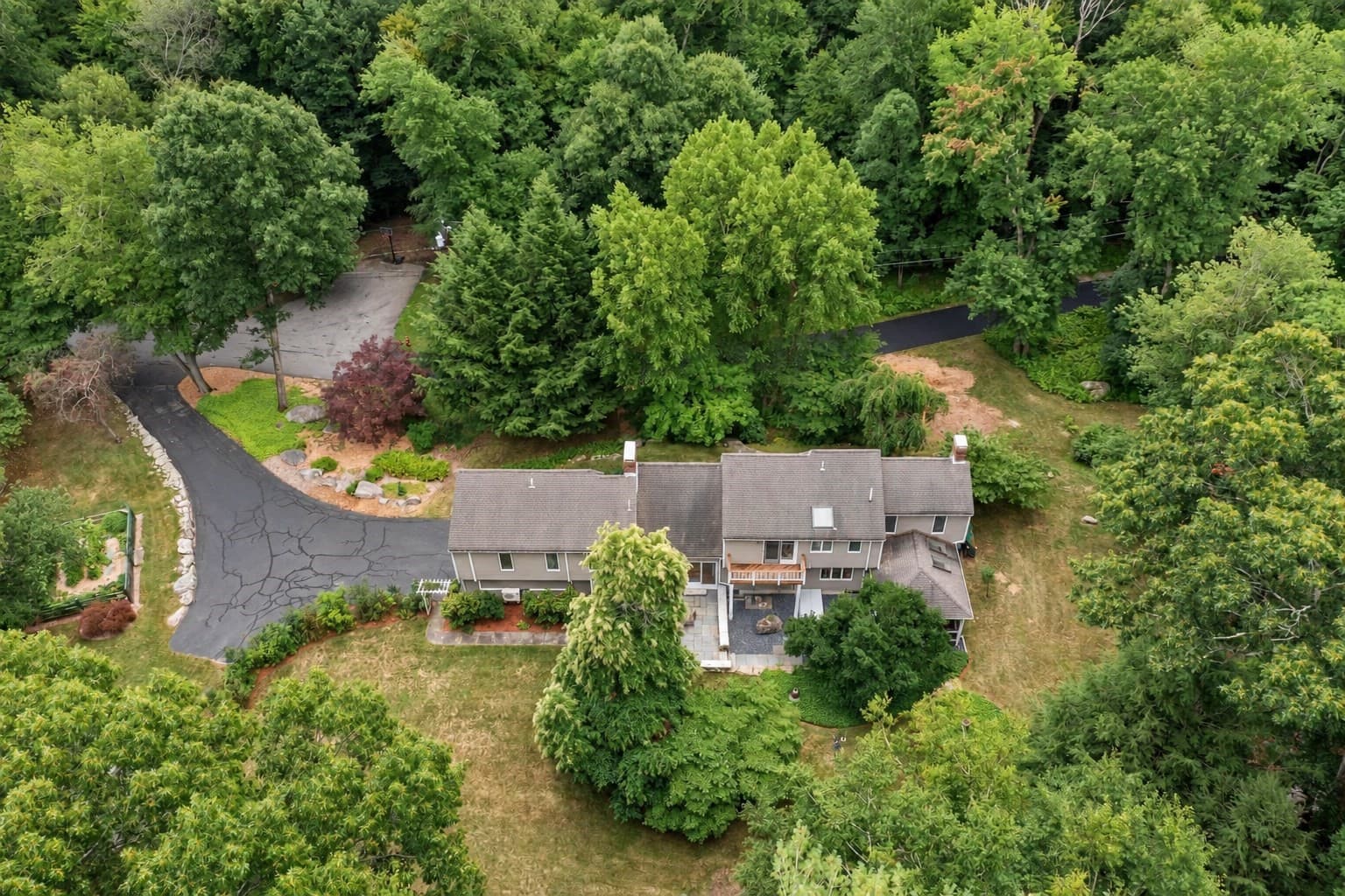 2 Sutton Pl, Acton MA 01720