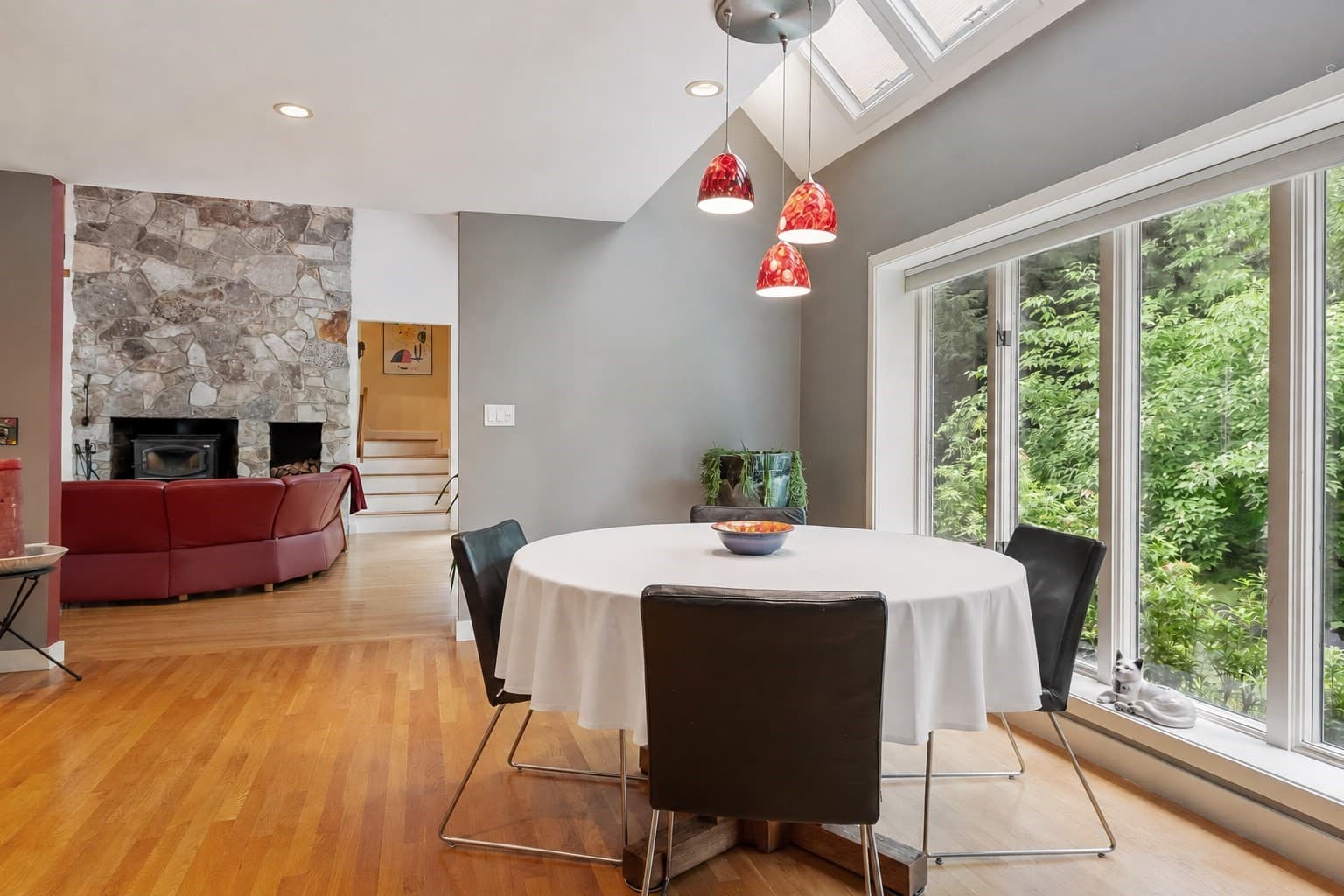 Single Family Residence at 2 Sutton Pl, Acton MA 01720, Acton, photo 10 of 42