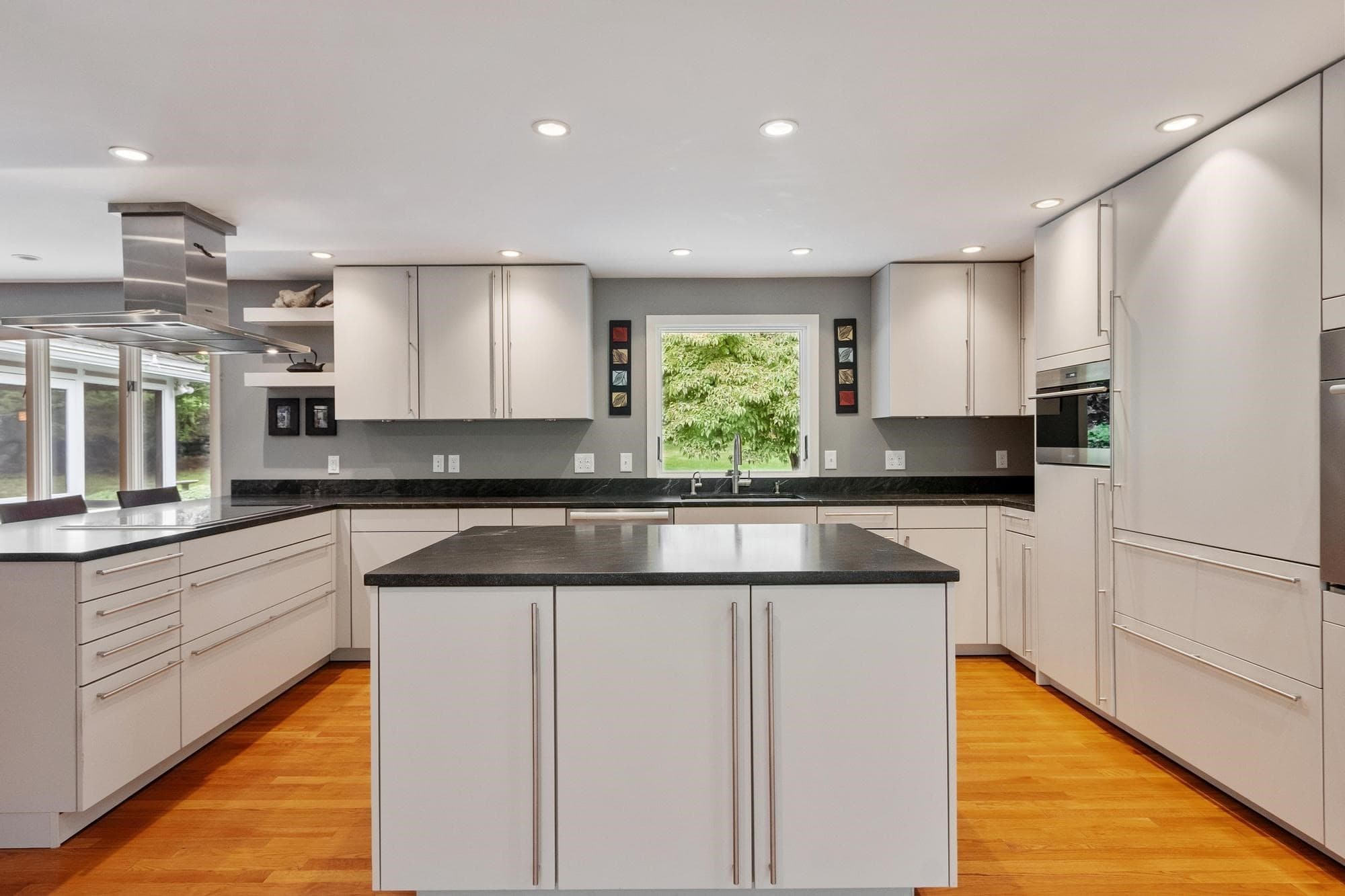 Single Family Residence at 2 Sutton Pl, Acton MA 01720, Acton, photo 4 of 42