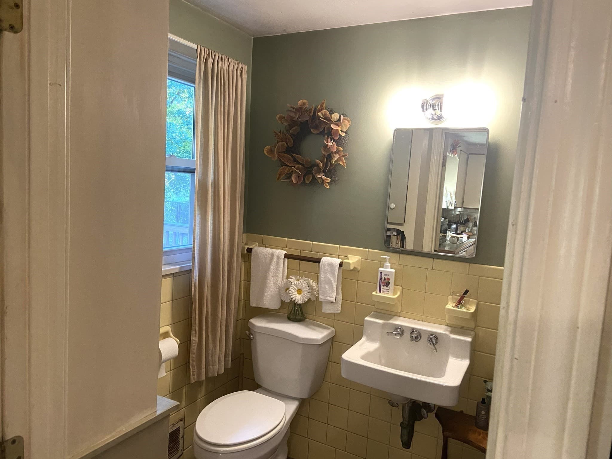 Single Family Residence at 84 Hillside Drive, East Longmeadow MA 01028, East Longmeadow, photo 13 of 19