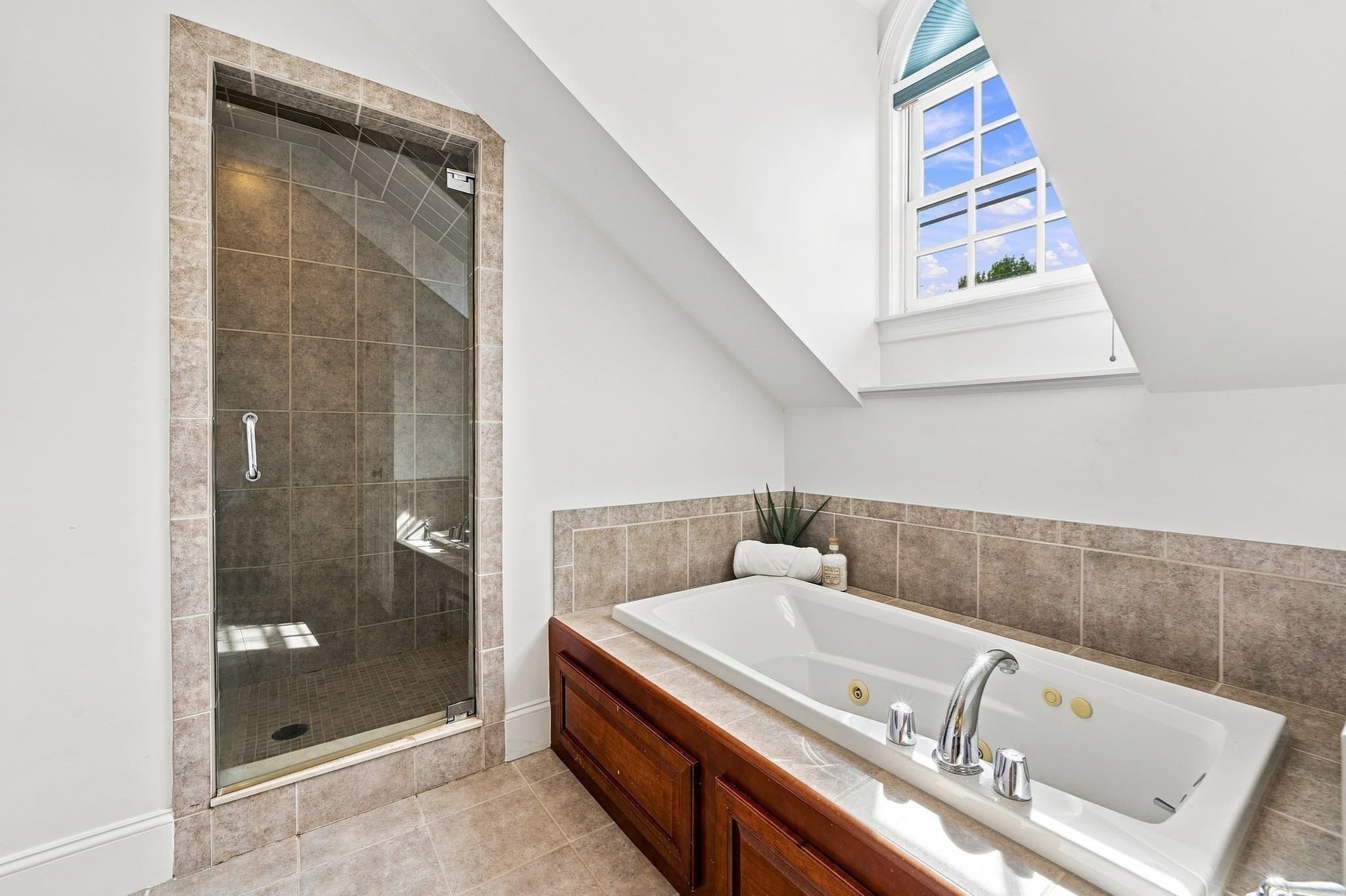 Condominium at 426 Main St # 1, Waltham MA 02452, photo 27 of 34