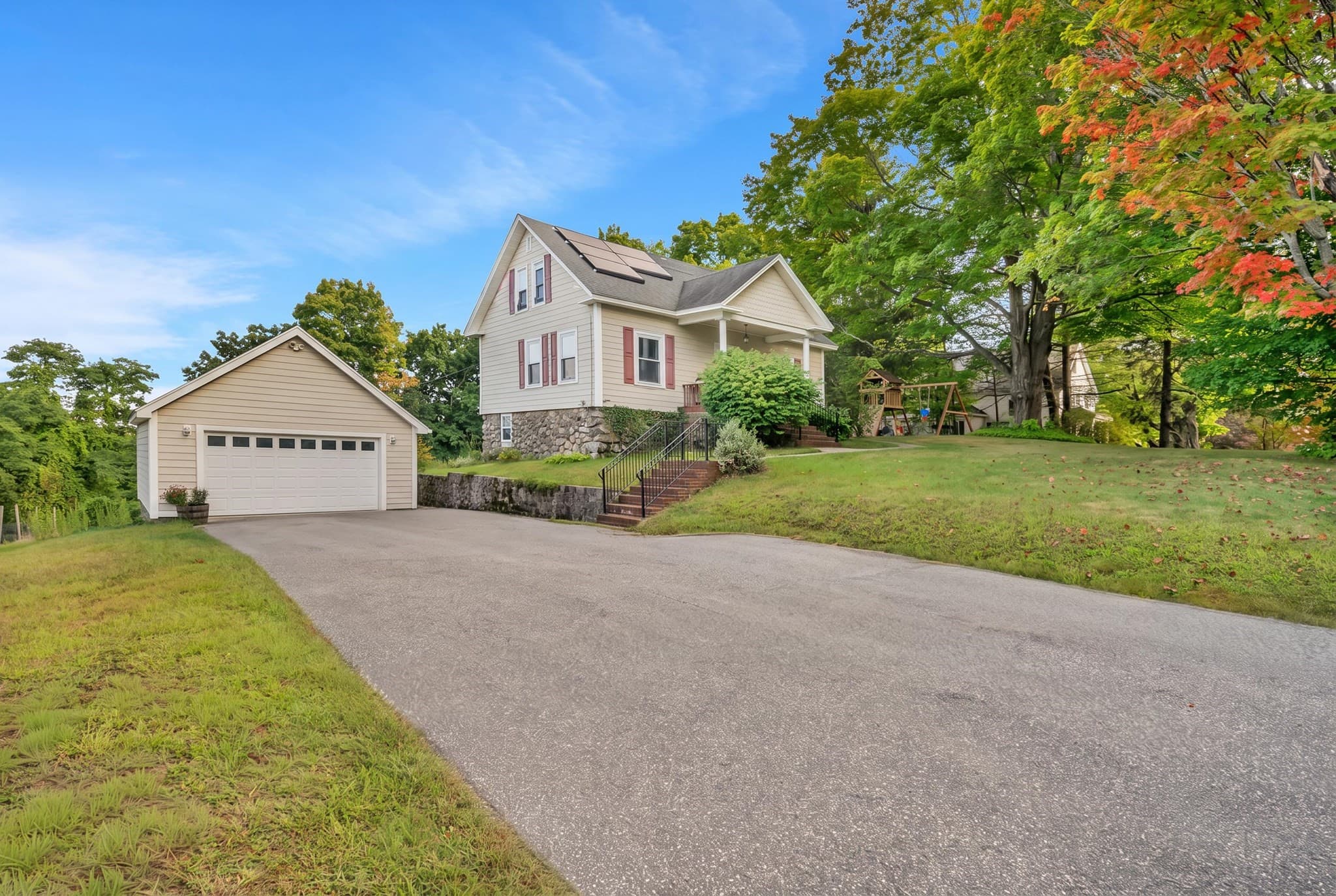 Single Family Residence at 155 Forest St, Haverhill MA 01832, Haverhill, photo 2 of 39