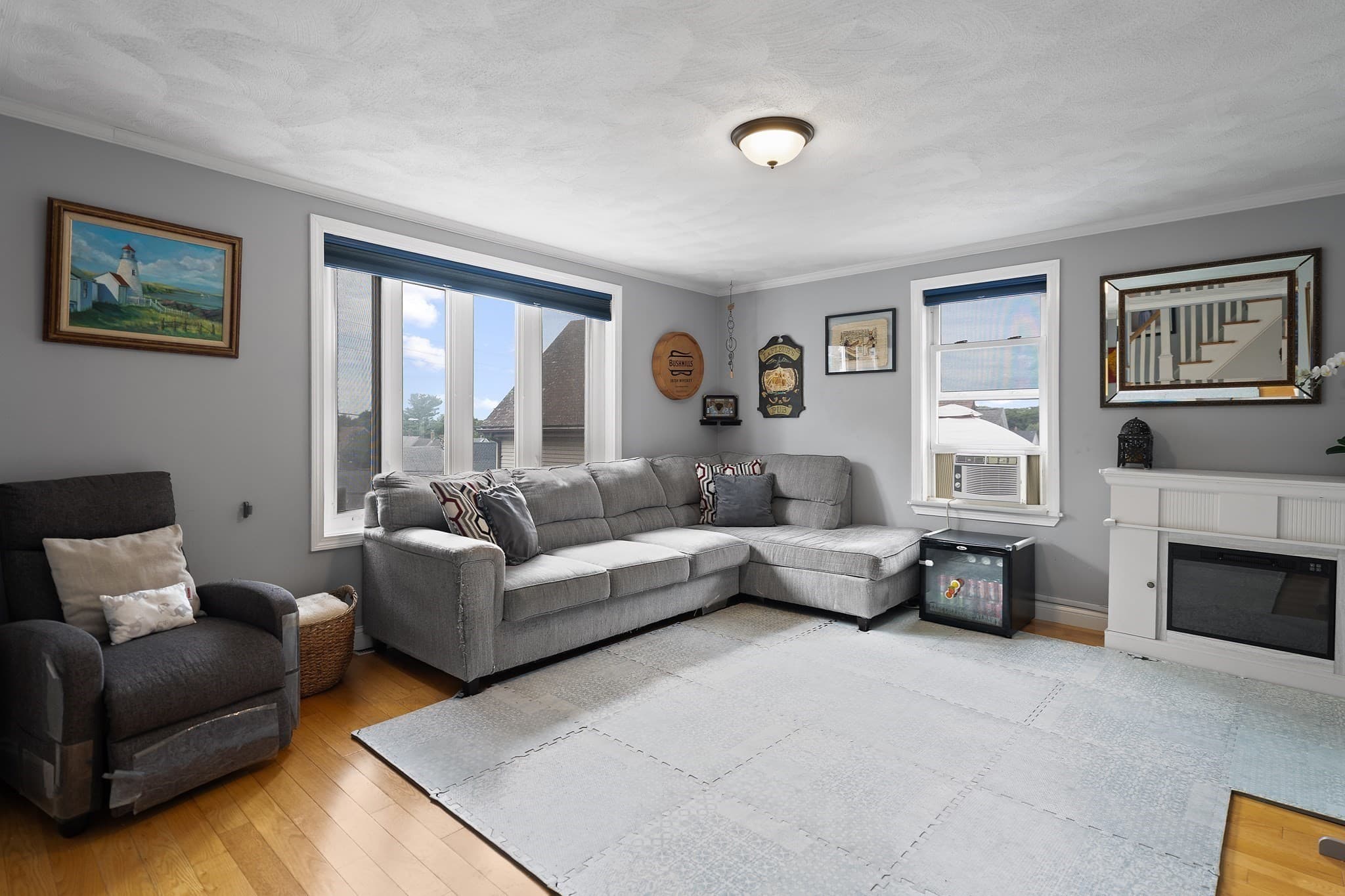 Single Family Residence at 10 Windsor Ave, Lynn MA 01902, Lynn, photo 3 of 32
