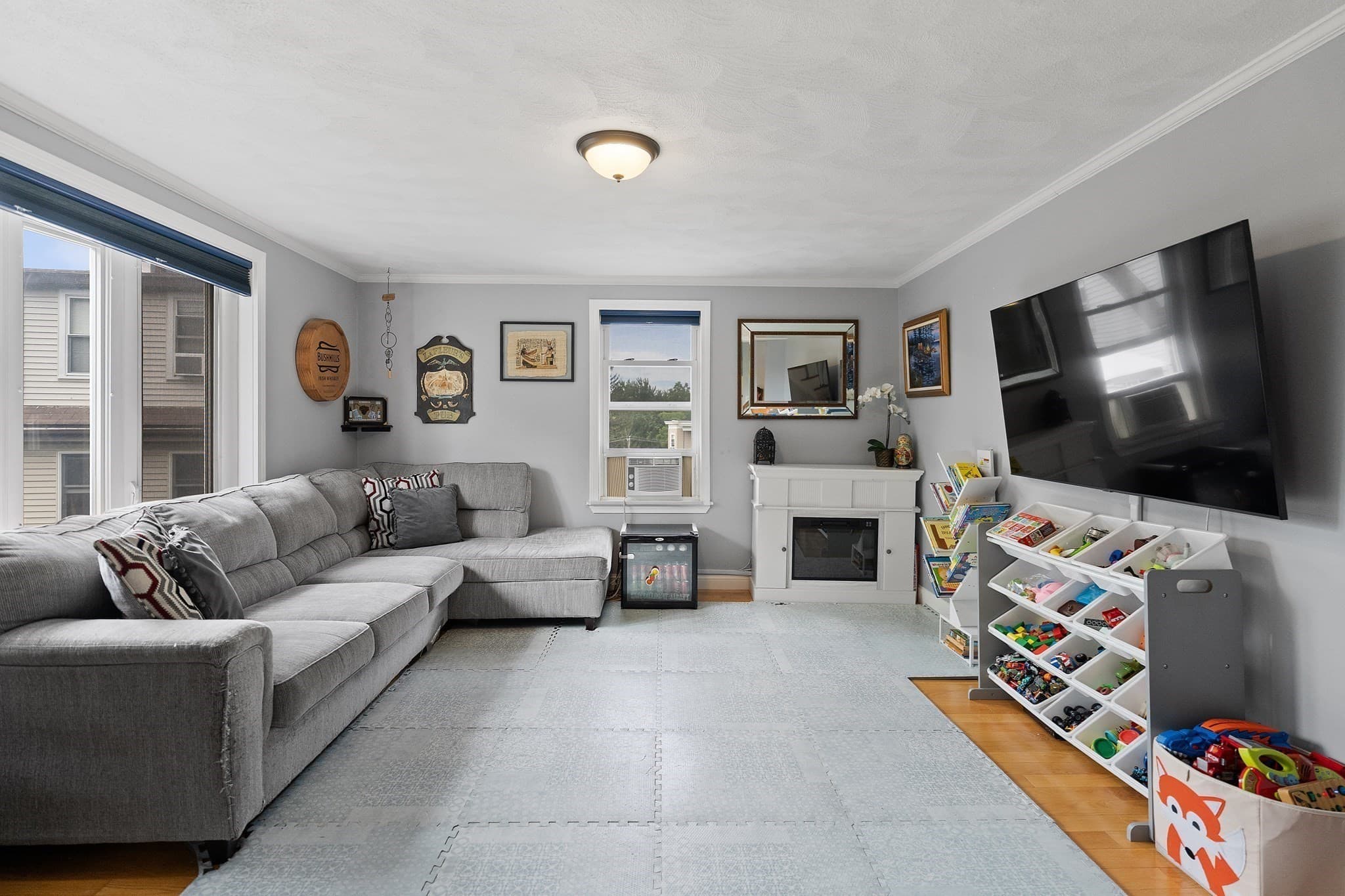 Single Family Residence at 10 Windsor Ave, Lynn MA 01902, Lynn, photo 4 of 32