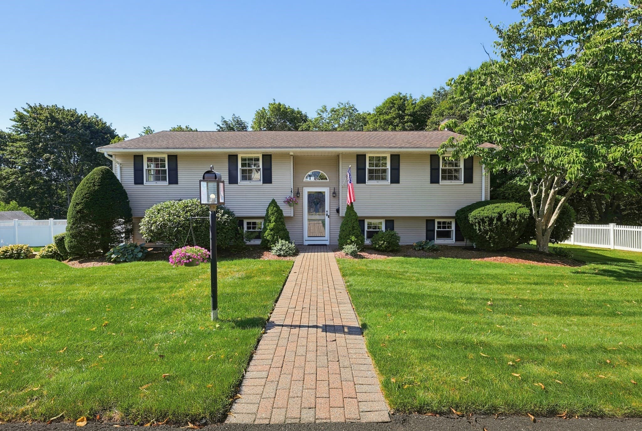 18 Princeton St, Peabody MA 01960