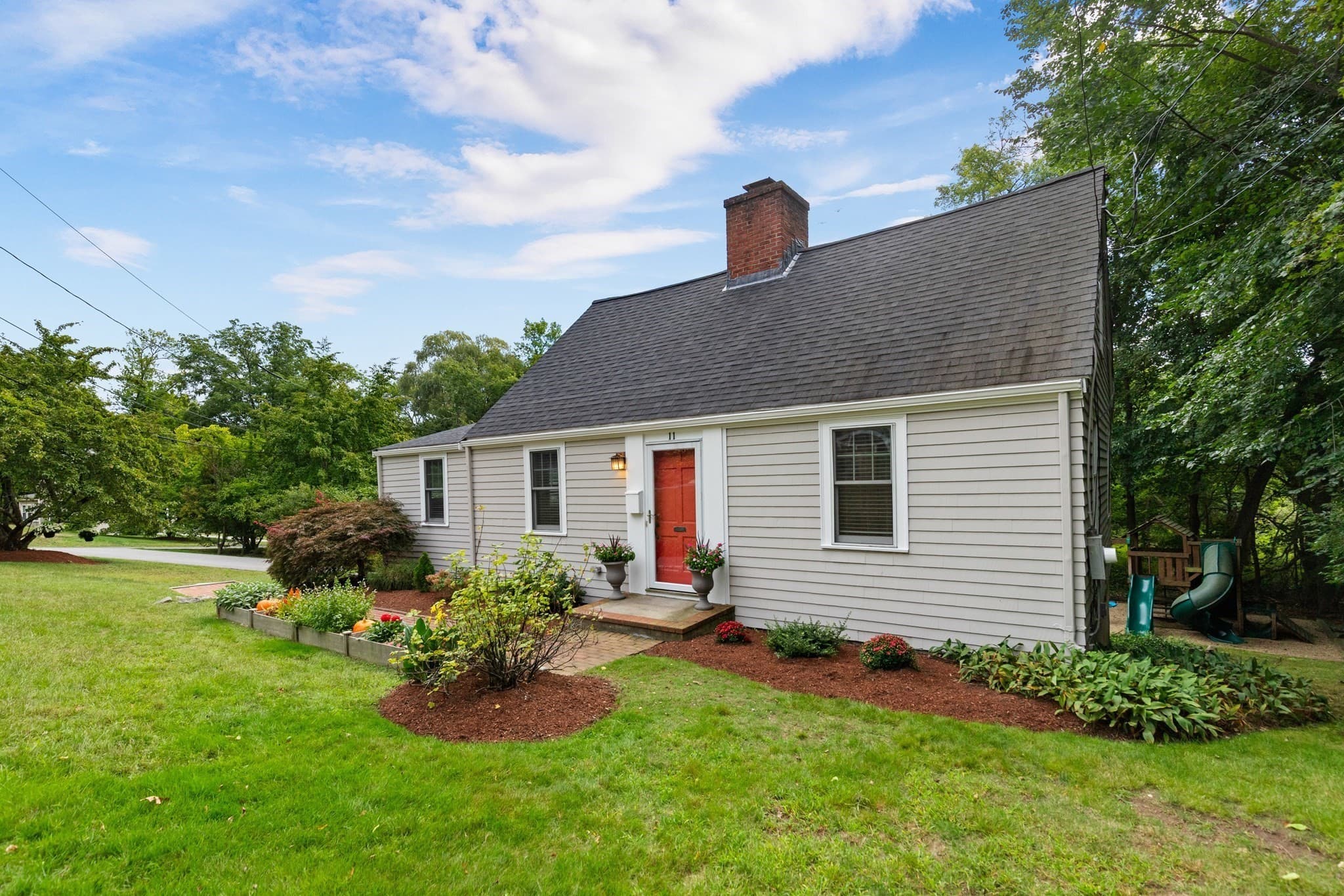 Single Family Residence at 11 Stratham Rd, Lexington MA 02421, Lexington, photo 2 of 36