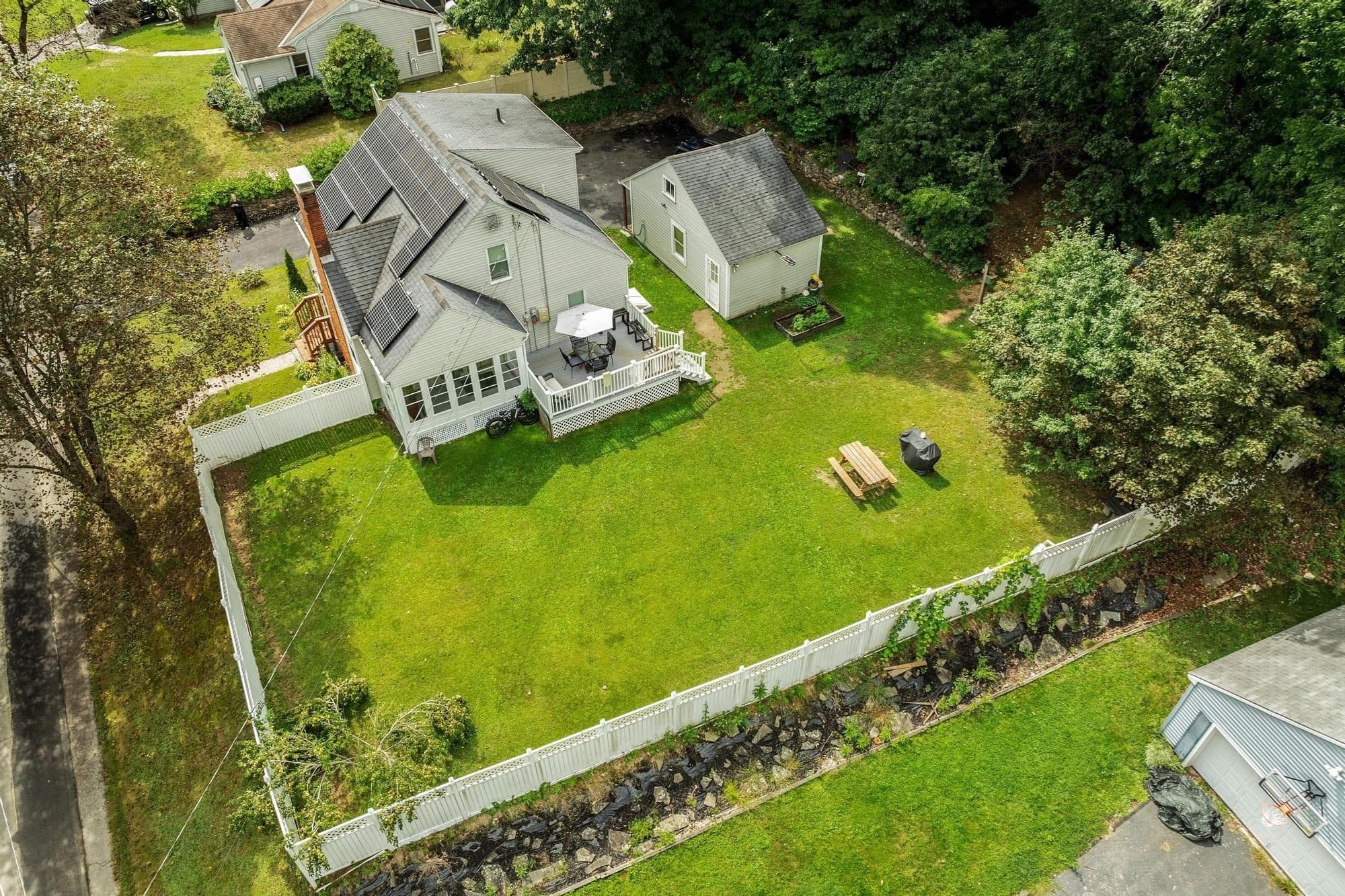 Single Family Residence at 406 Lincoln St, Fitchburg MA 01420, Fitchburg, photo 32 of 35