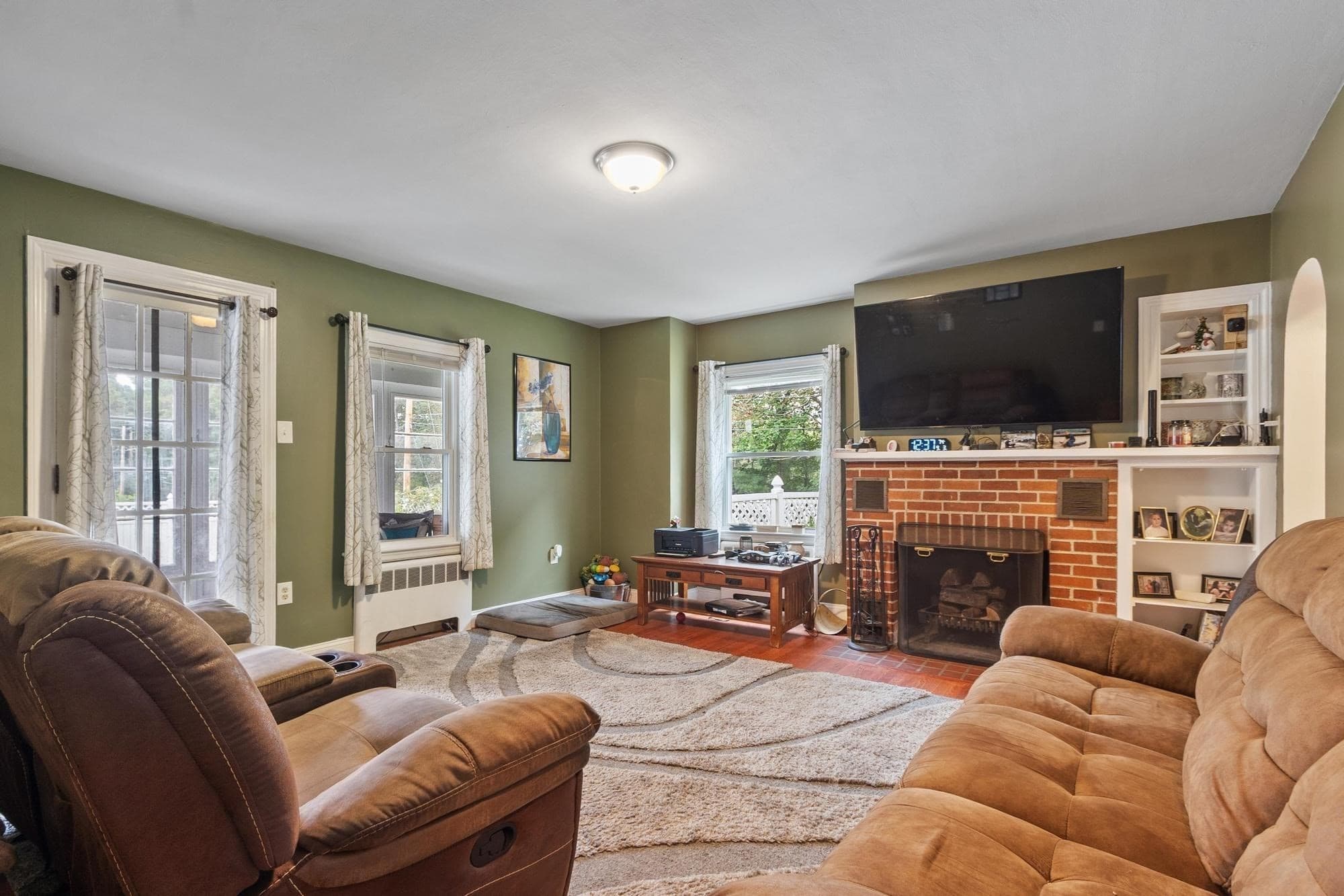 Single Family Residence at 406 Lincoln St, Fitchburg MA 01420, Fitchburg, photo 14 of 35