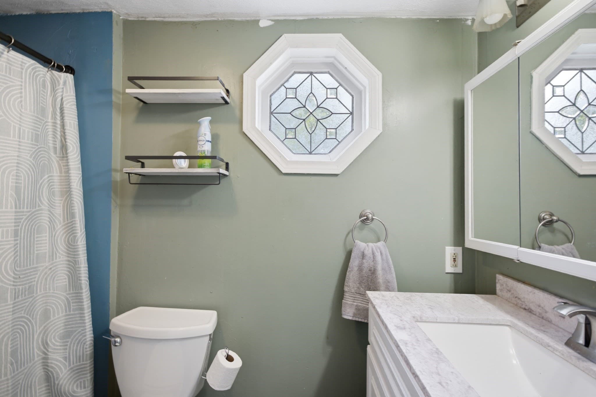 Single Family Residence at 18 Melvin Ave, Lynn MA 01902, Lynn, photo 16 of 28