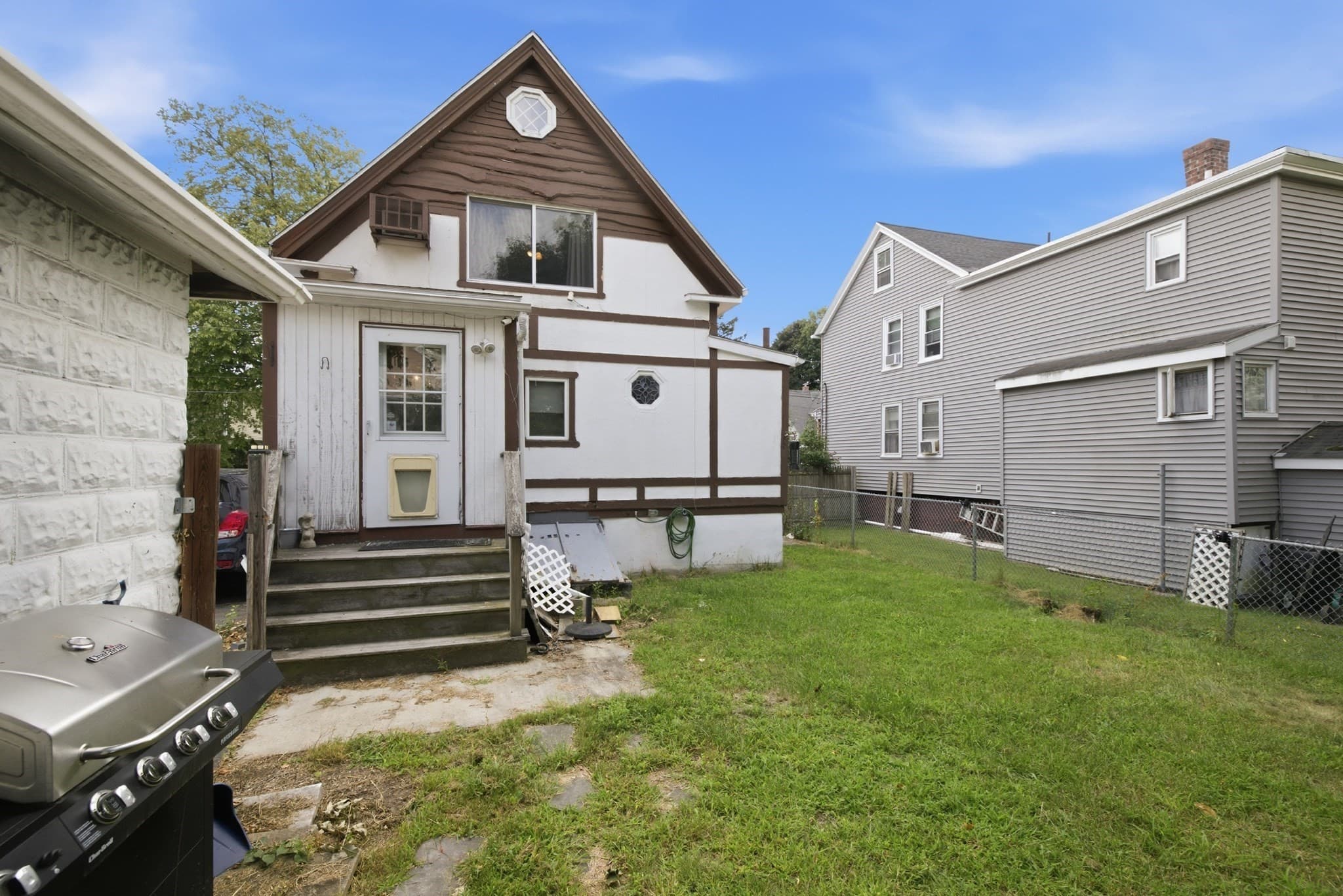 Single Family Residence at 18 Melvin Ave, Lynn MA 01902, Lynn, photo 5 of 28