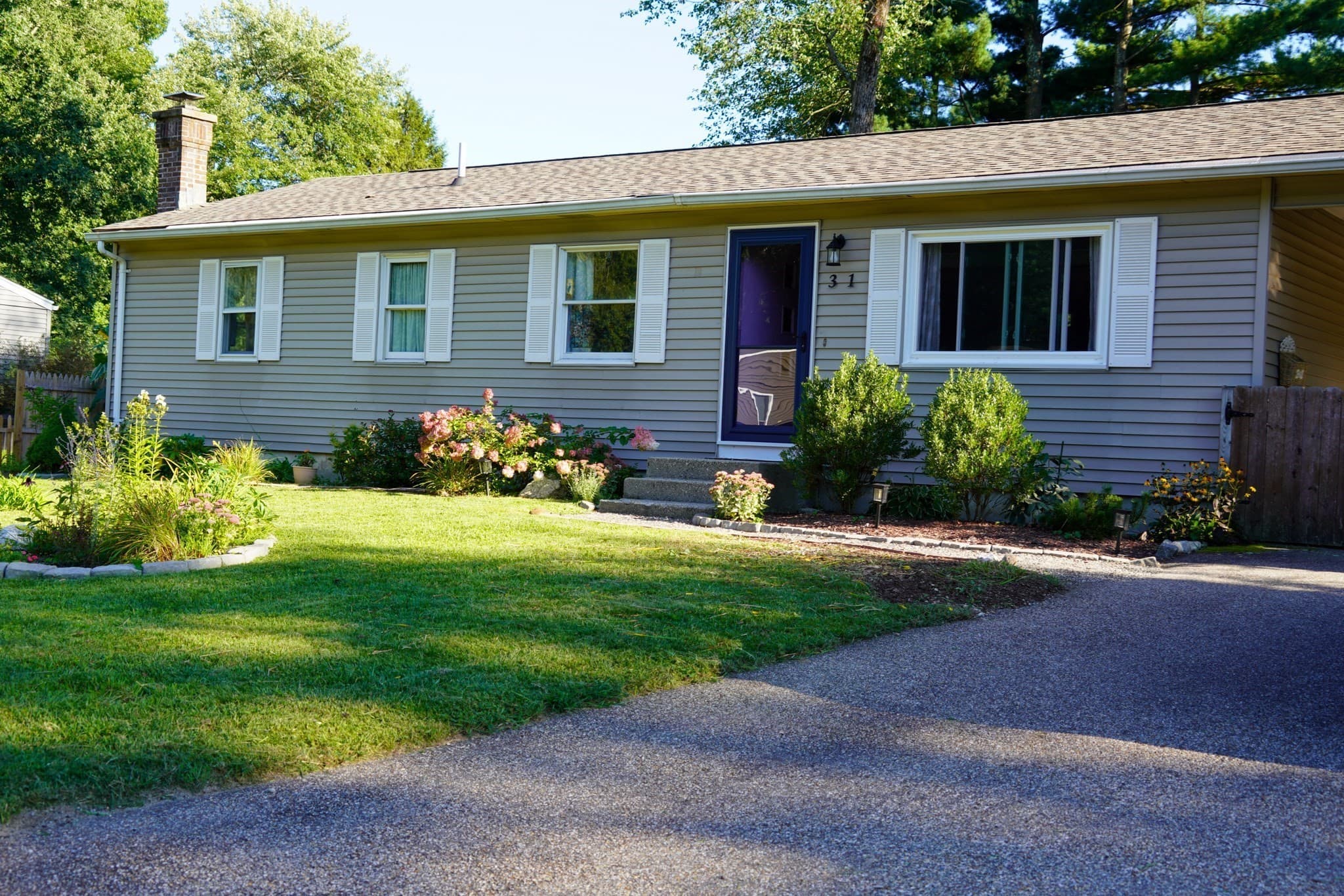 31 Lavender Ln, Springfield MA 01129