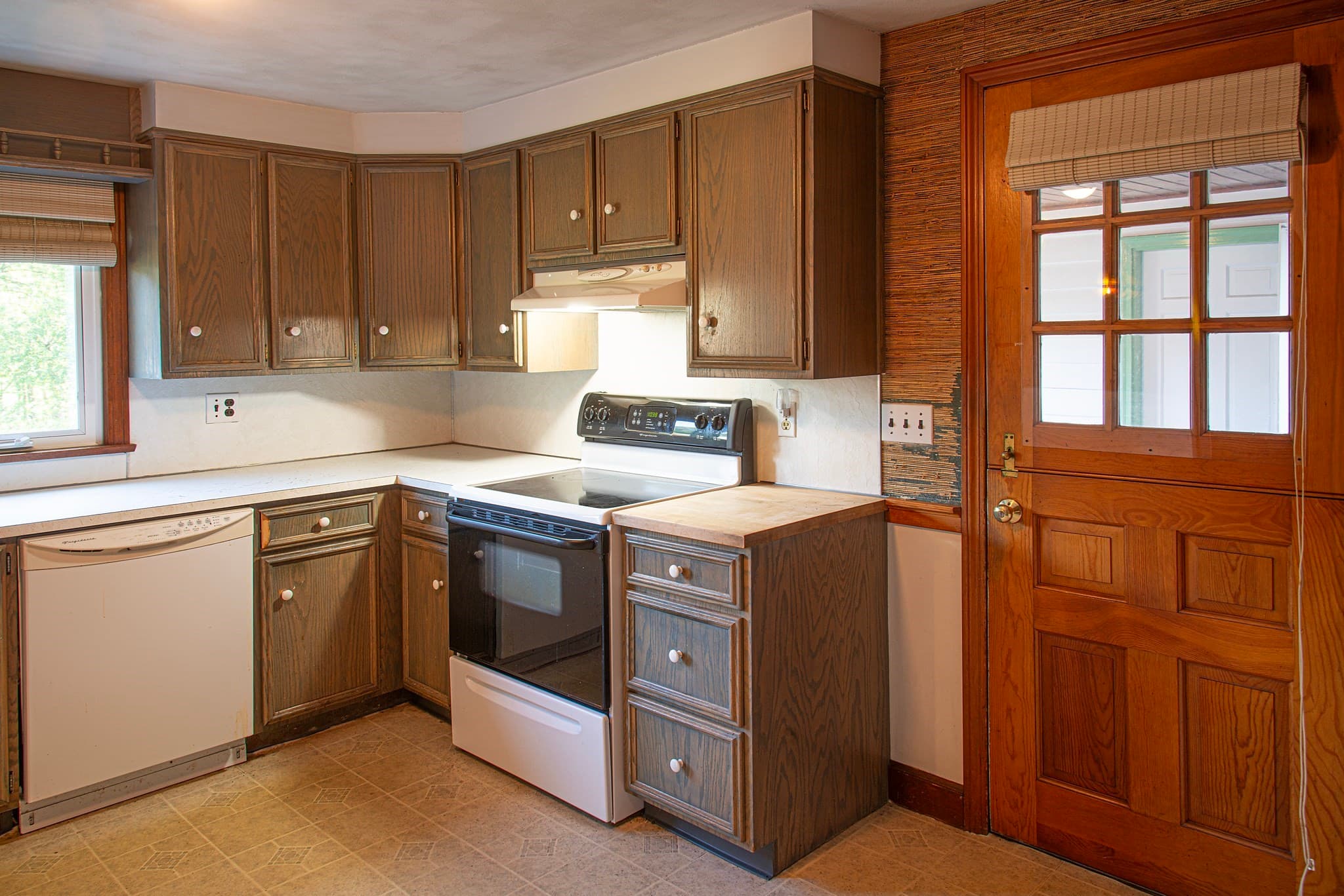 Single Family Residence at 10 Dwight Street, Hatfield MA 01038, Hatfield, photo 7 of 28