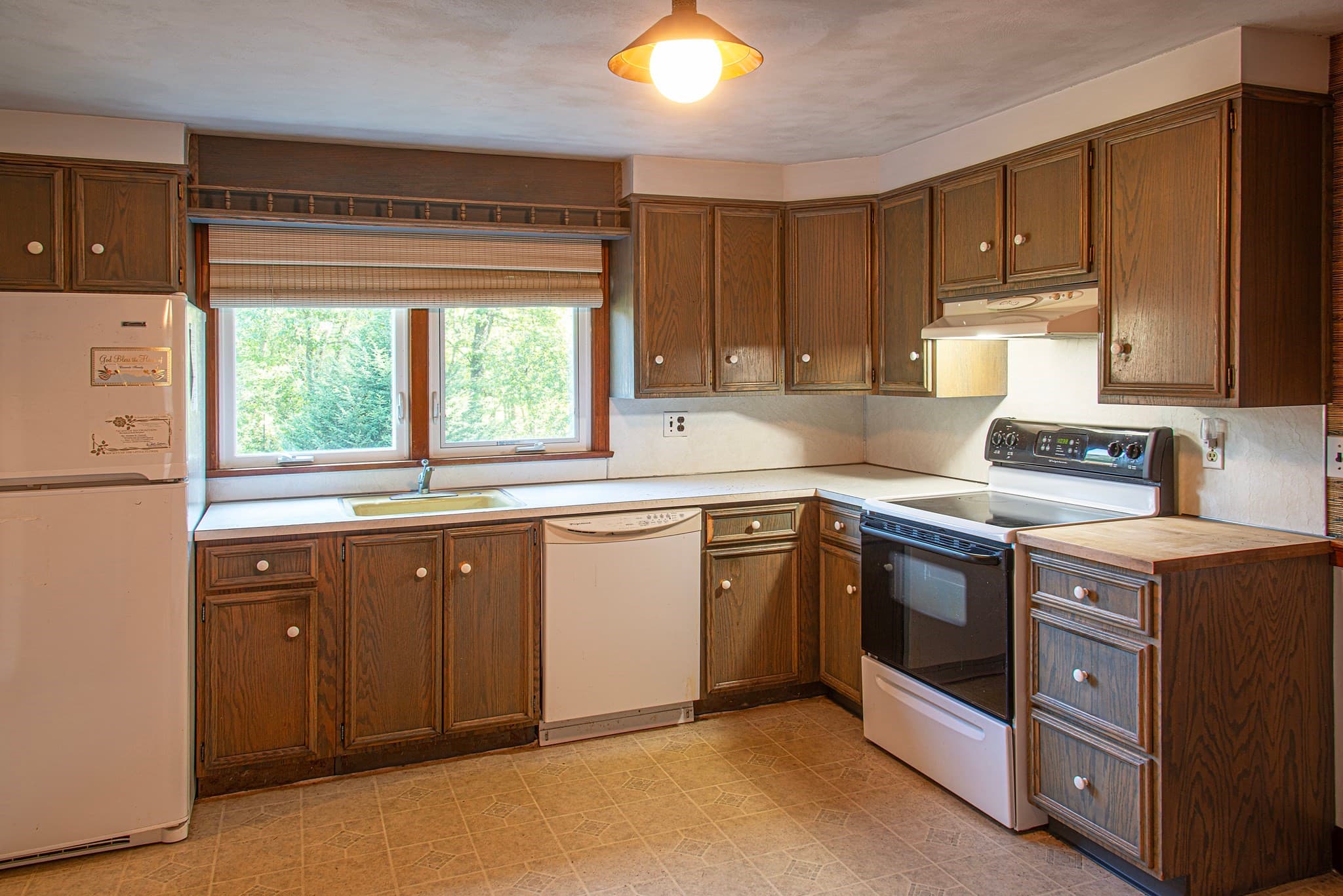 Single Family Residence at 10 Dwight Street, Hatfield MA 01038, Hatfield, photo 8 of 28