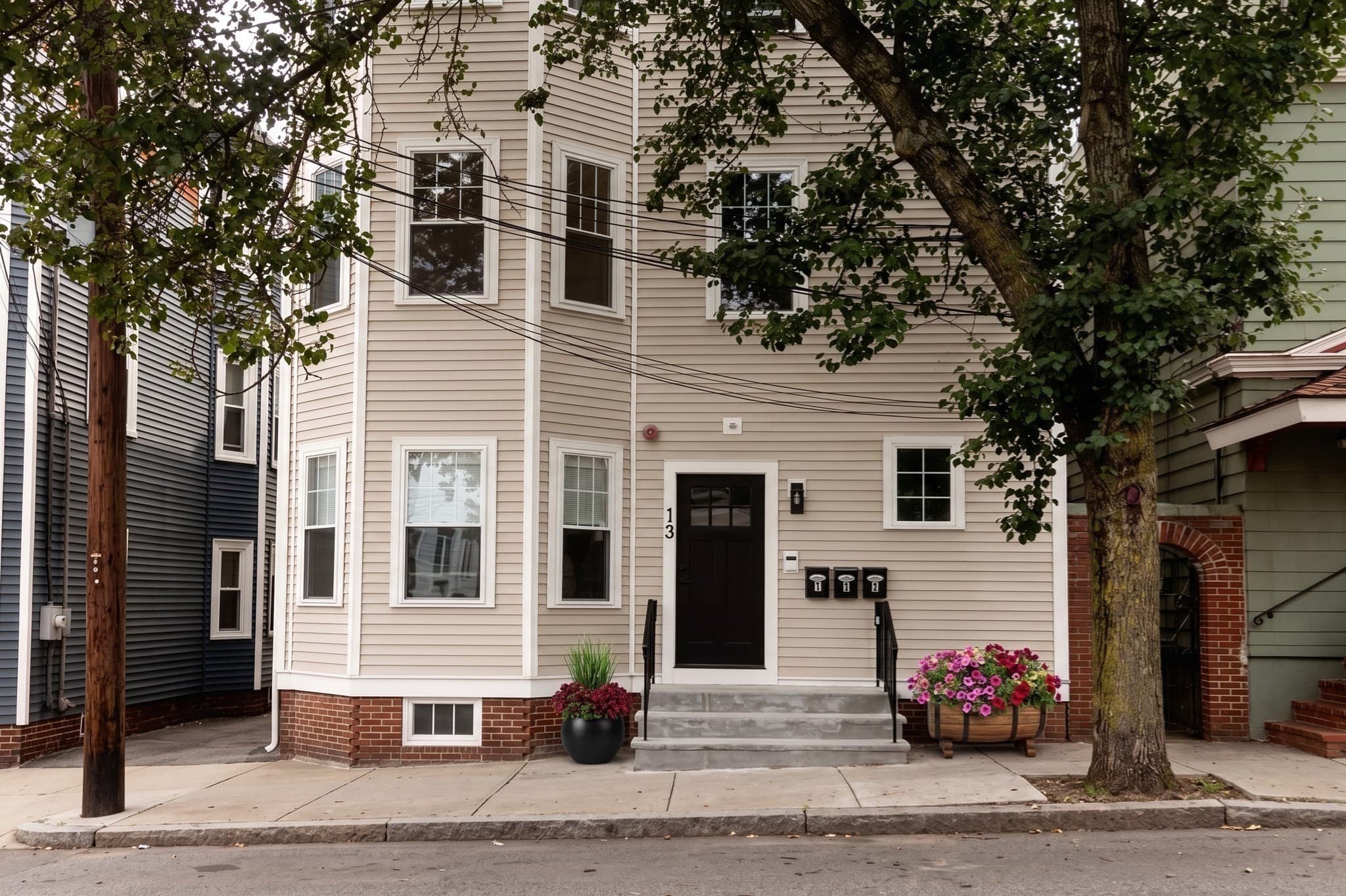 Condominium at 13 Langmaid Ave # 2, Somerville MA 02145, Somerville, photo 17 of 29