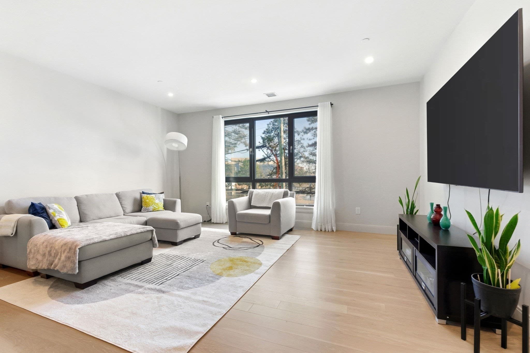 Condominium at 85 Myrtle St # 106, Quincy MA 02171, photo 7 of 34