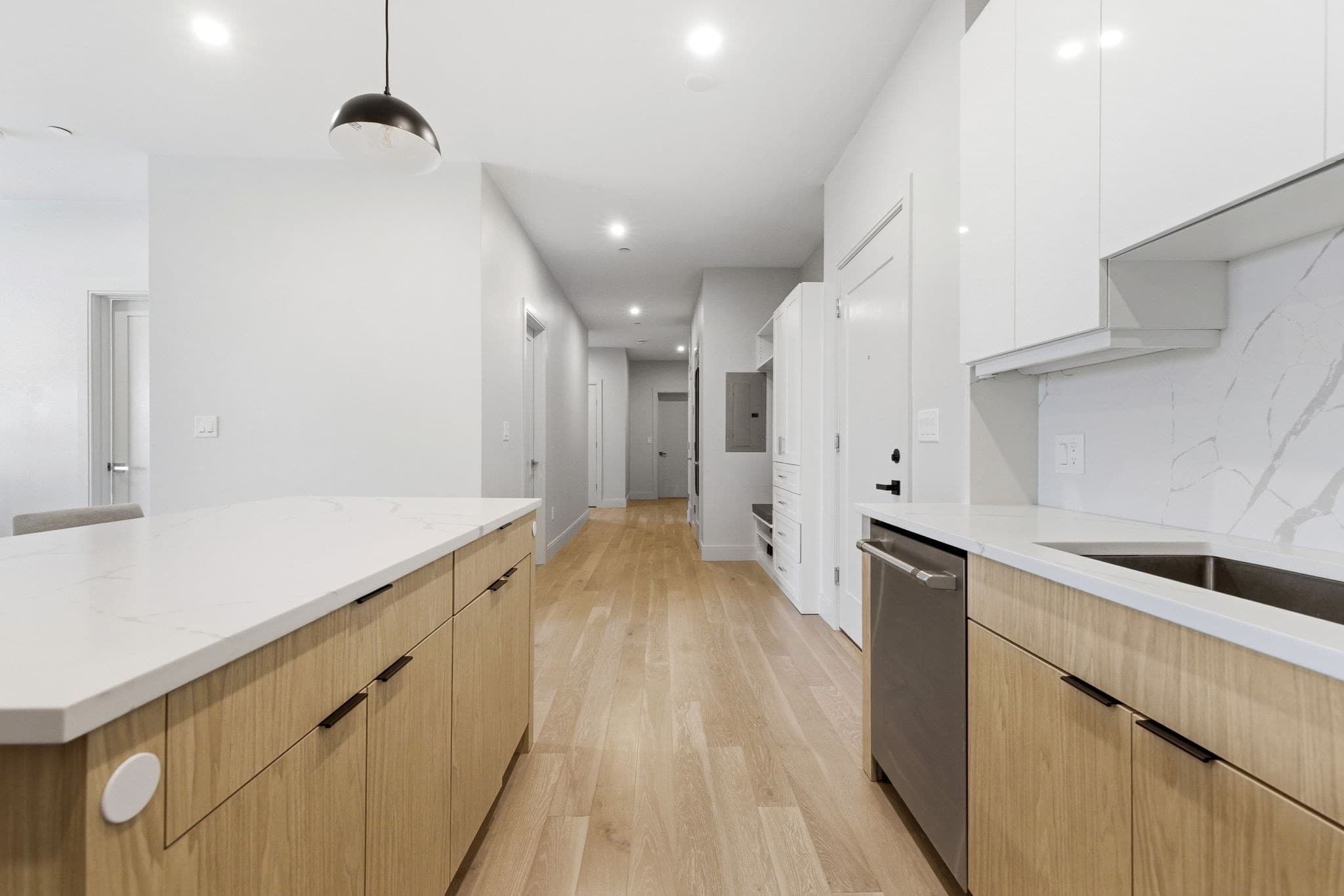 Condominium at 85 Myrtle St # 106, Quincy MA 02171, photo 5 of 34