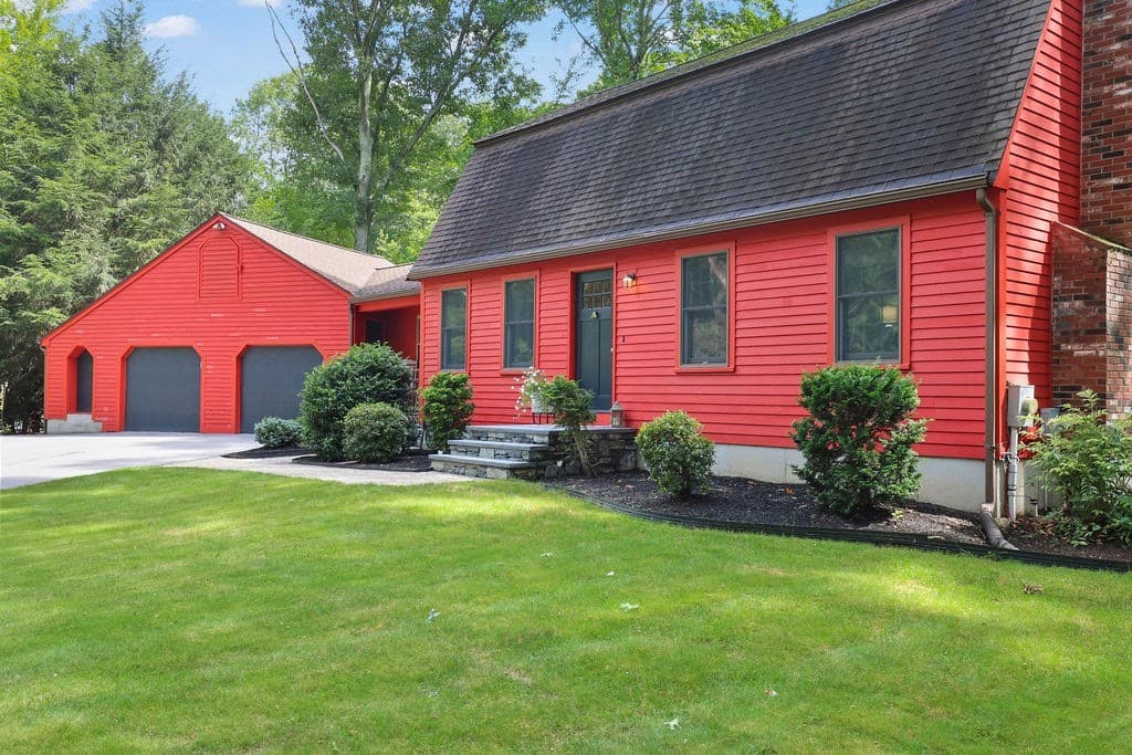 Single Family Residence at 11 Barrett, Bellingham MA 02019, Bellingham, photo 2 of 39