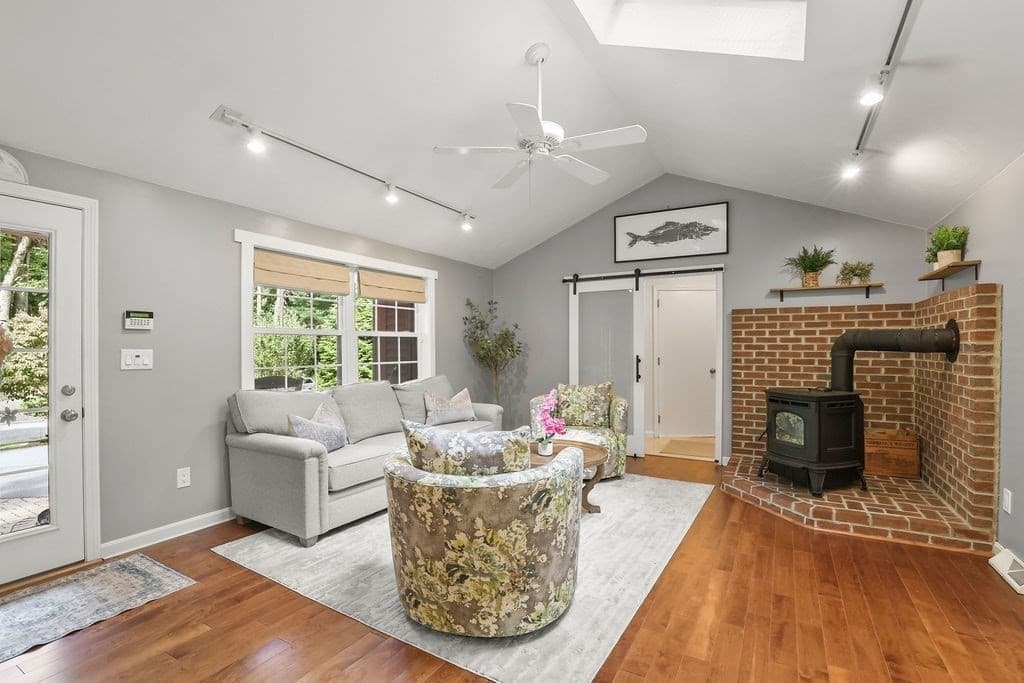 Single Family Residence at 11 Barrett, Bellingham MA 02019, Bellingham, photo 5 of 39