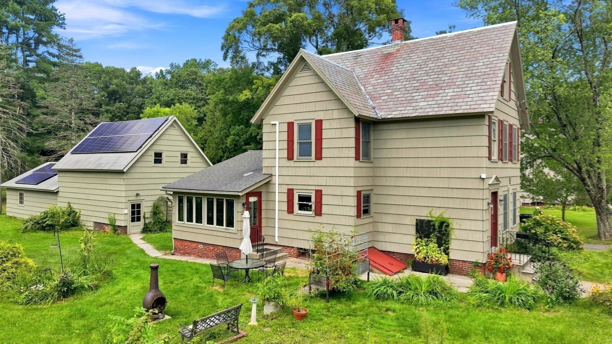 Single Family Residence at 94 Meridian Street, Greenfield MA 01301, Greenfield, photo 5 of 40