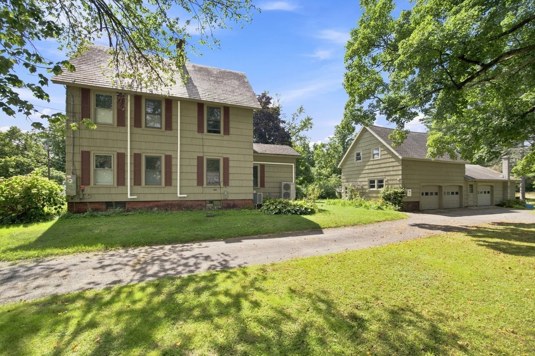 Single Family Residence at 94 Meridian Street, Greenfield MA 01301, Greenfield, photo 4 of 40
