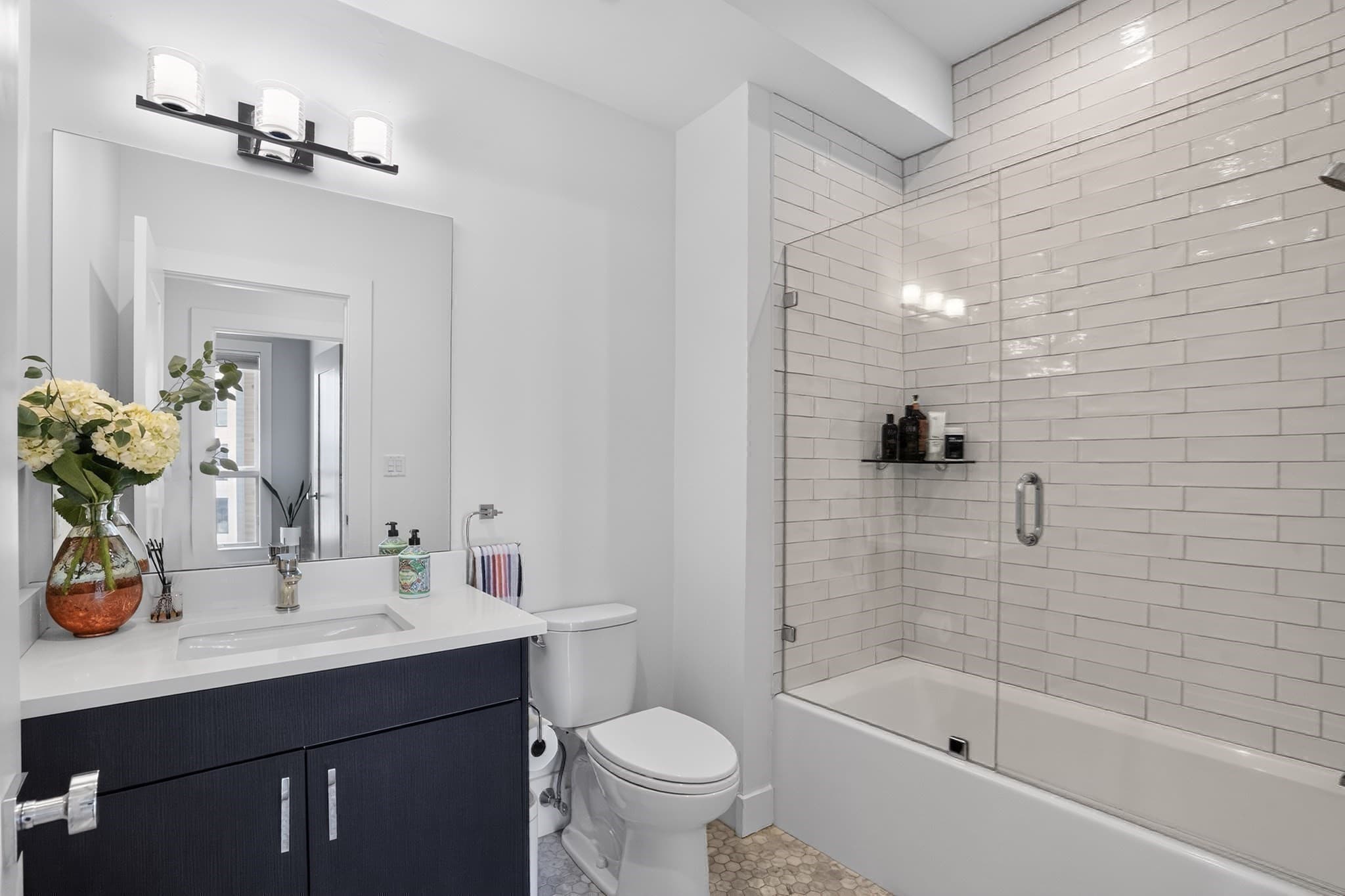 Condominium at 232 Old Colony Ave # 506a, Boston MA 02127, photo 17 of 21