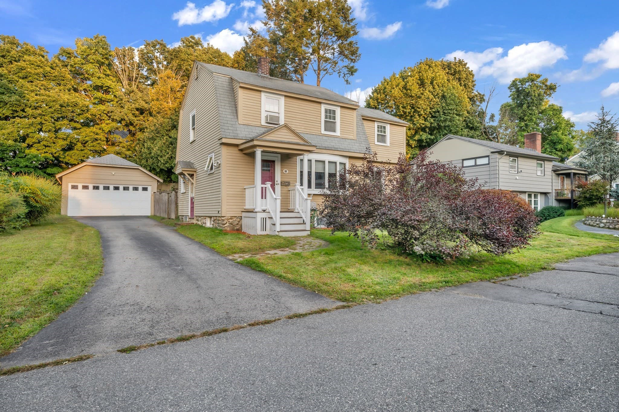 Single Family Residence at 60 S New St, Haverhill MA 01835, Haverhill, photo 2 of 35