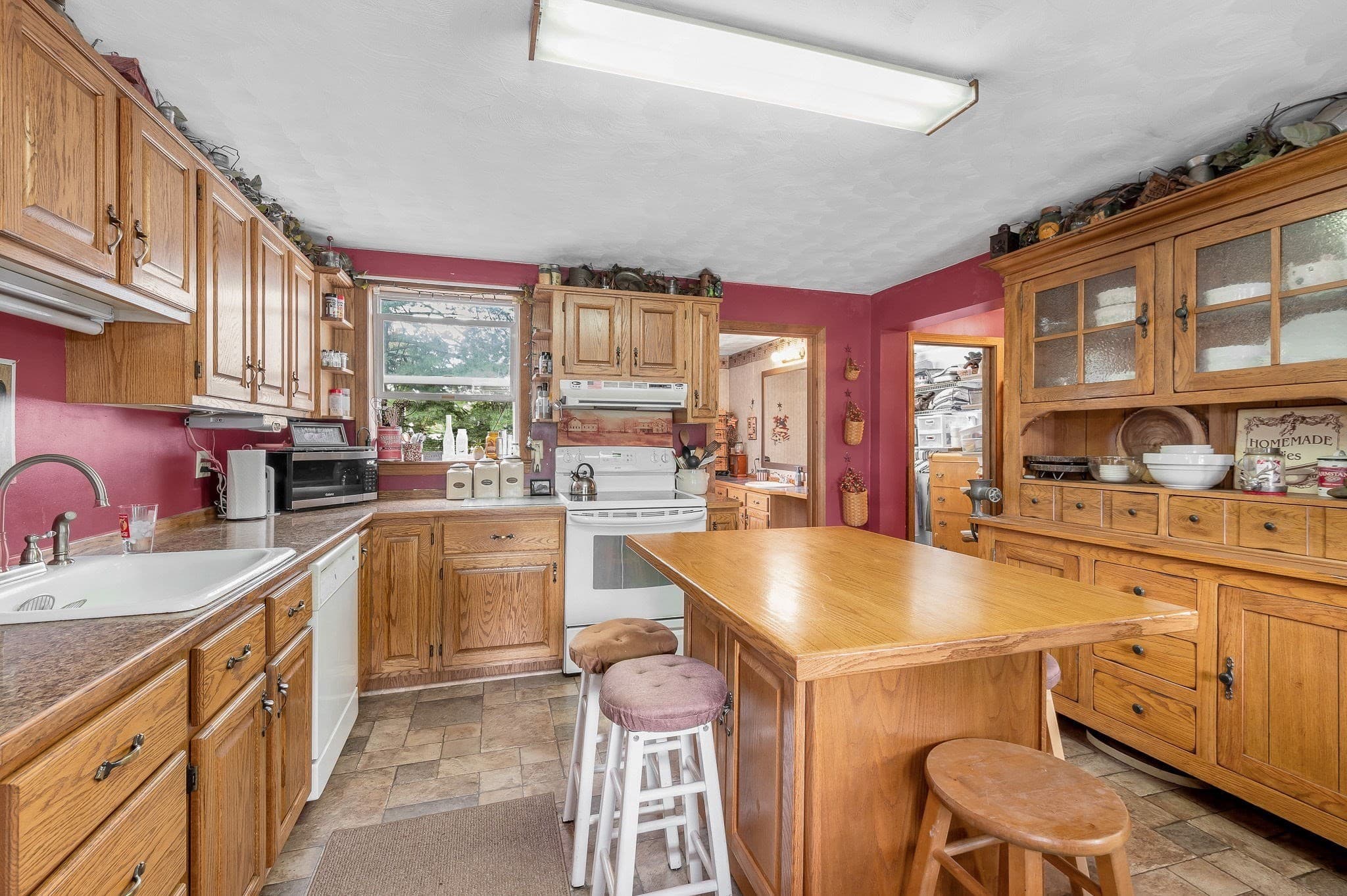 Single Family Residence at 28 Pleasant St, Templeton MA 01436, Templeton, photo 3 of 40