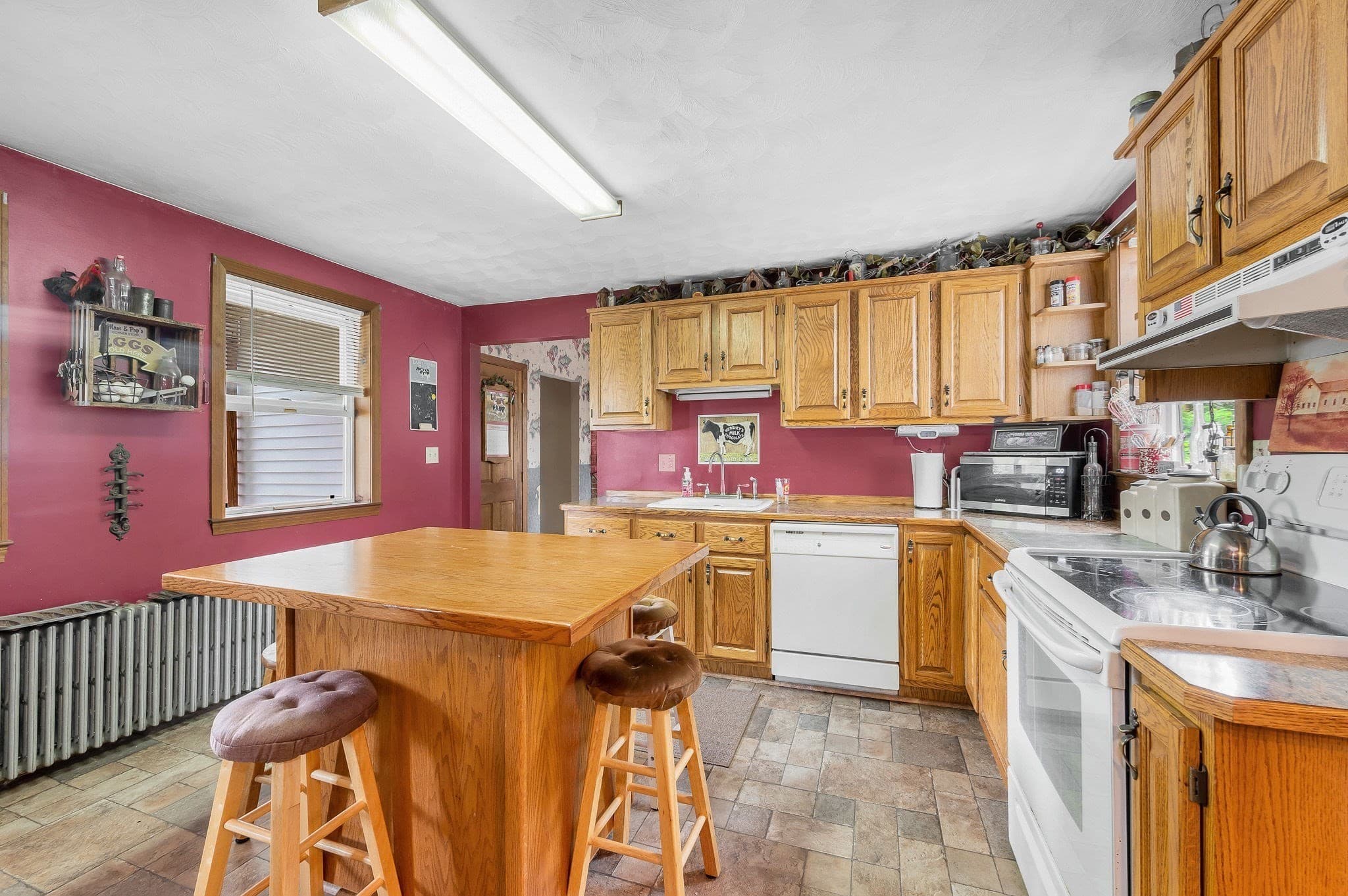 Single Family Residence at 28 Pleasant St, Templeton MA 01436, Templeton, photo 4 of 40