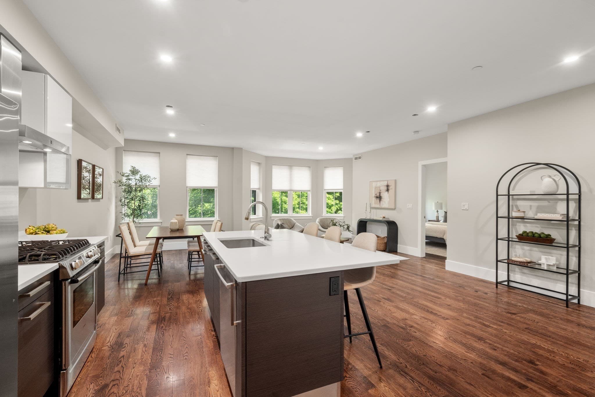 Condominium at 10 St George # 501, Boston MA 02118, photo 5 of 14