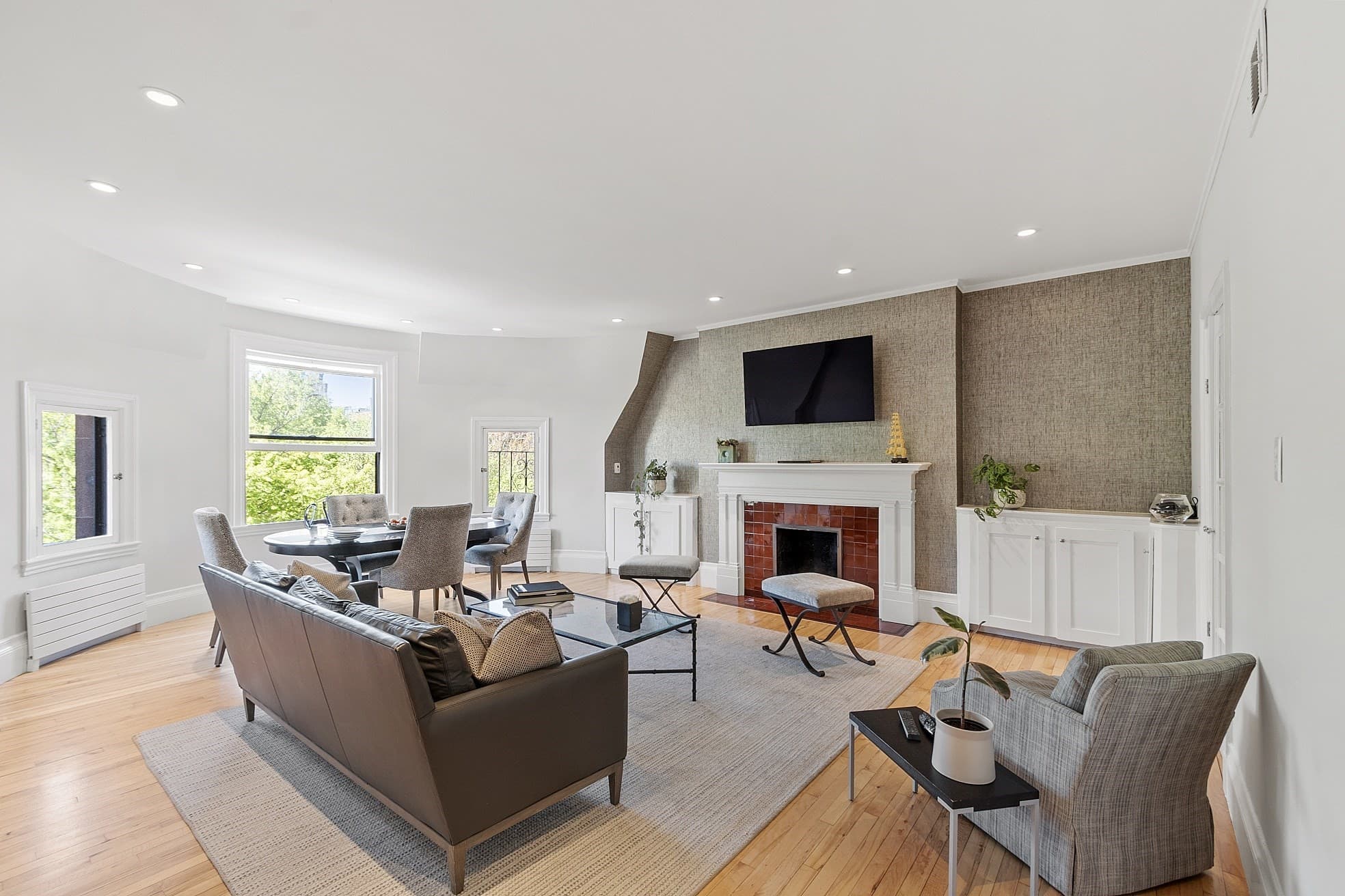 Condominium at 178 Commonwealth # 7, Boston MA 02116, photo 2 of 36