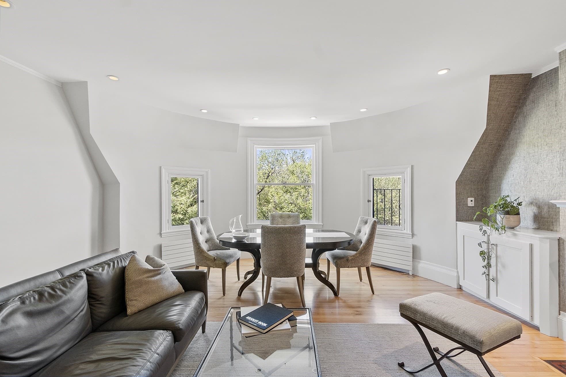 Condominium at 178 Commonwealth # 7, Boston MA 02116, photo 6 of 36