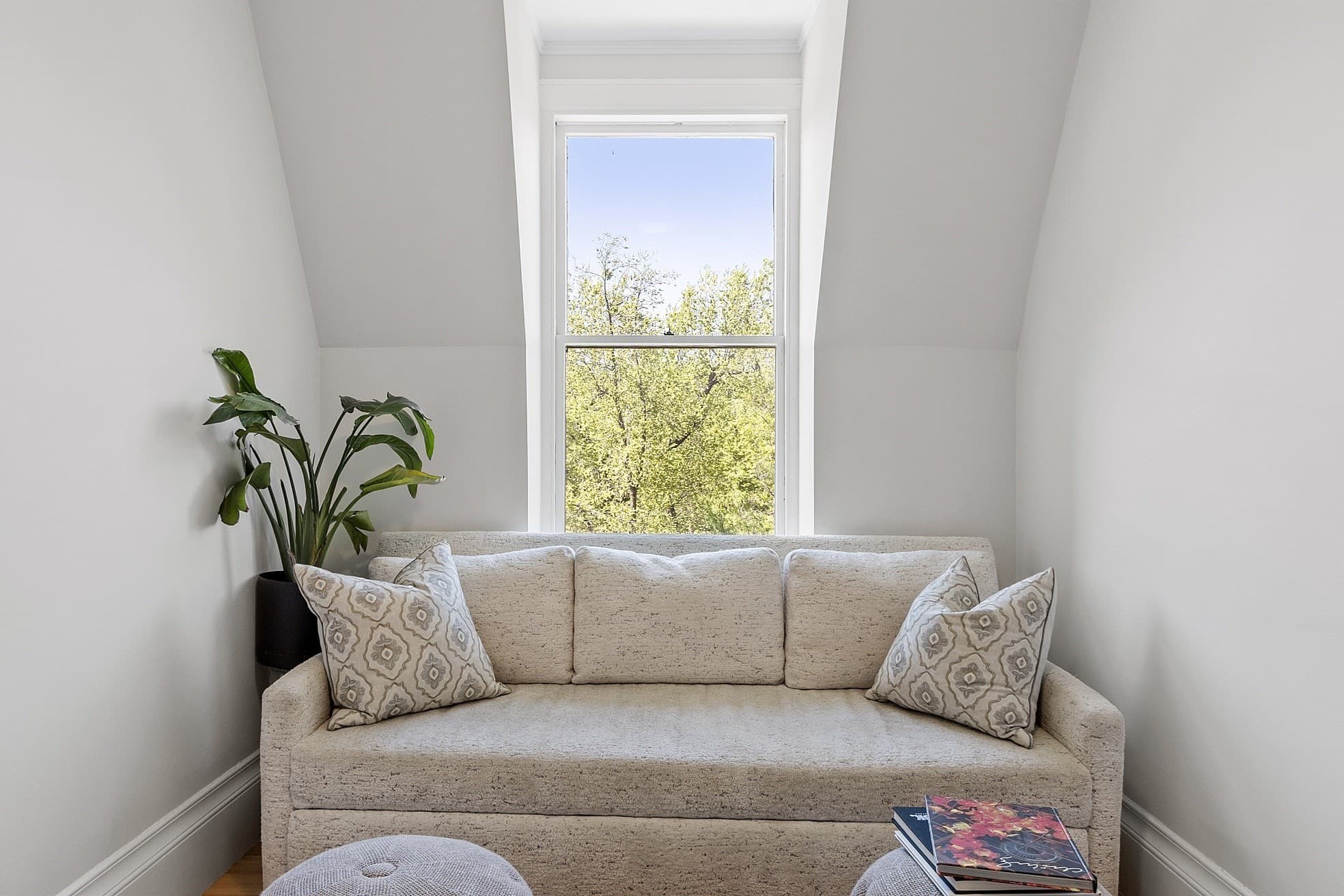 Condominium at 178 Commonwealth # 7, Boston MA 02116, photo 13 of 36