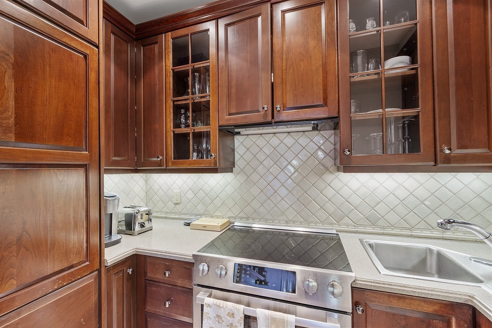 Condominium at 178 Commonwealth # 7, Boston MA 02116, photo 9 of 36