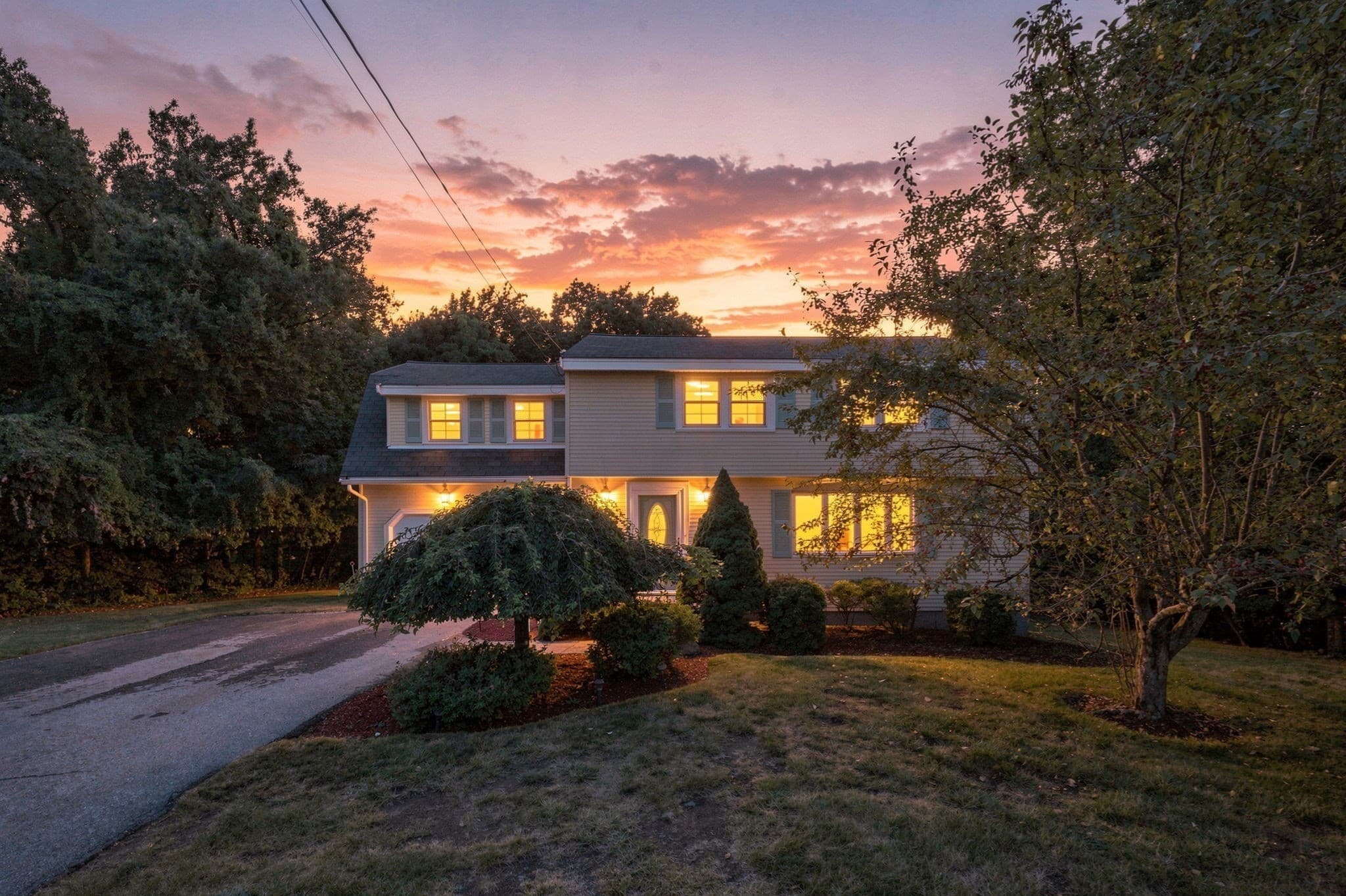 Single Family Residence at 299 Old Westford Road, Chelmsford MA 01863, Chelmsford, photo 2 of 37