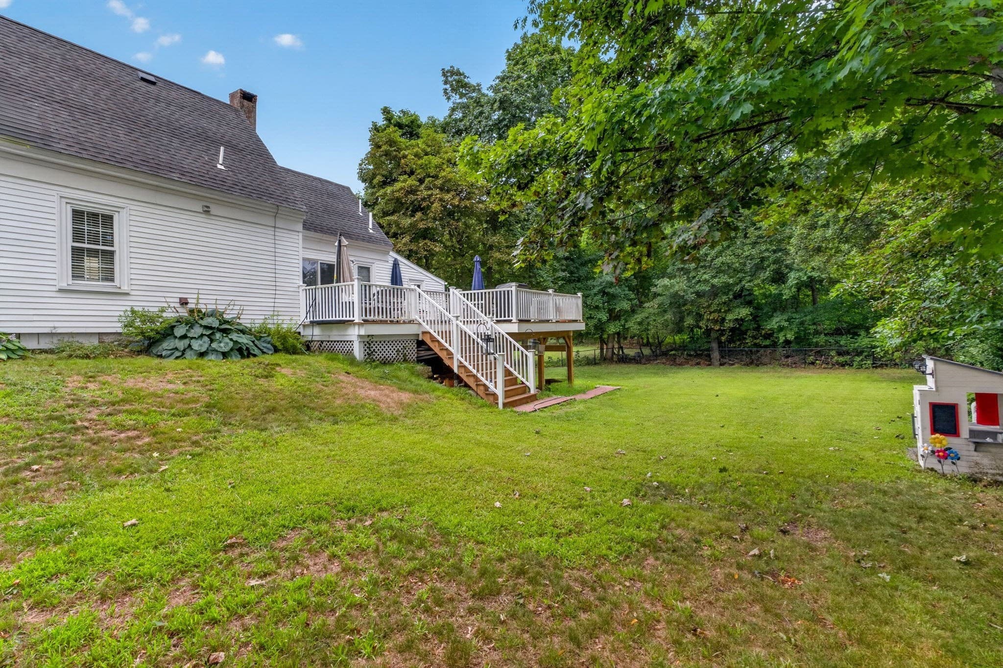 Single Family Residence at 395 Pond St, Weymouth MA 02190, photo 26 of 39
