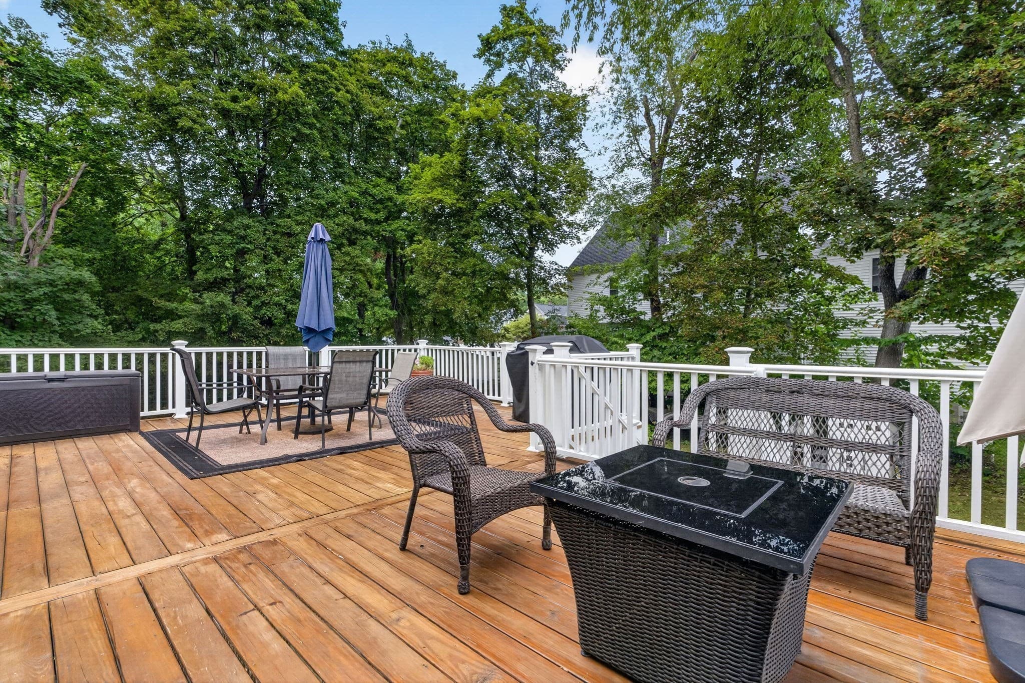 Single Family Residence at 395 Pond St, Weymouth MA 02190, photo 24 of 39