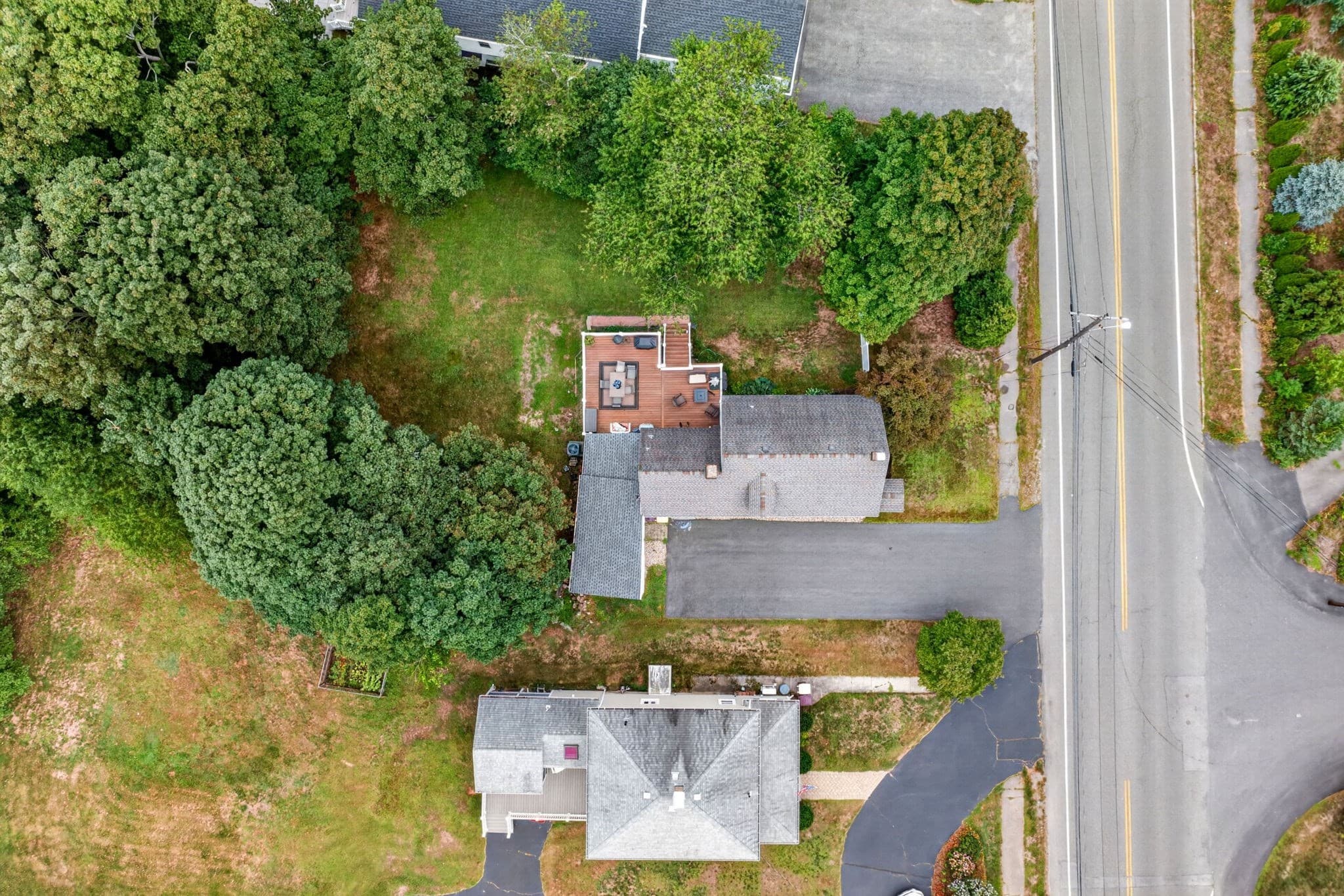 Single Family Residence at 395 Pond St, Weymouth MA 02190, photo 34 of 39